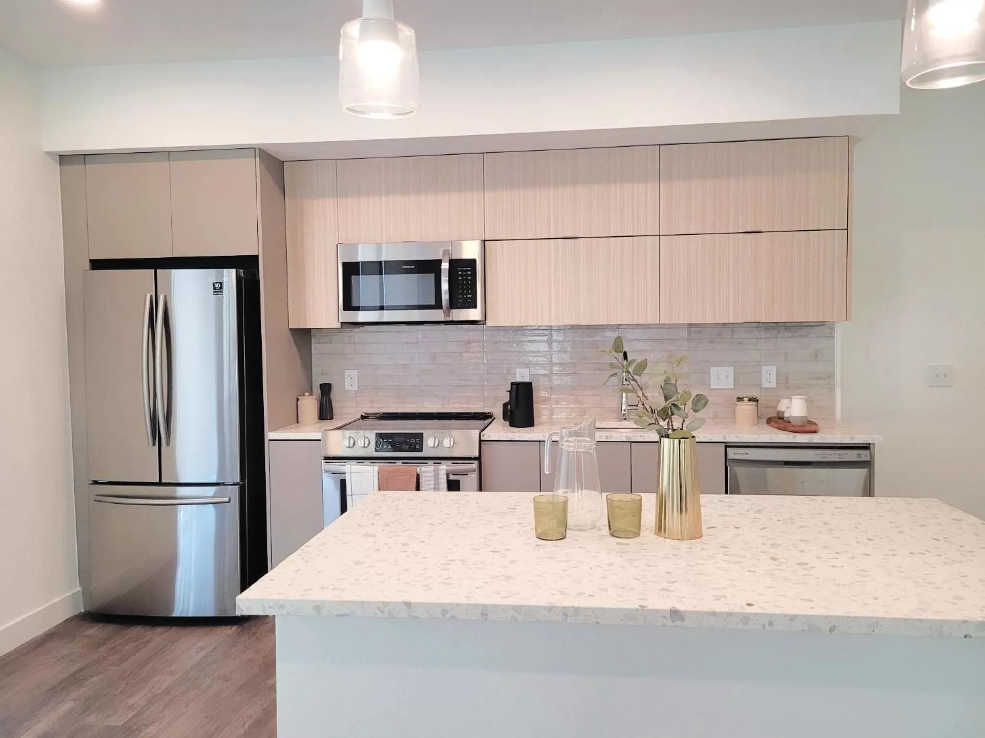 kitchen, Kitchen/Kitchenette in Gorgeous Hollywood Apts LA's Best Location and Amazing Roof Deck