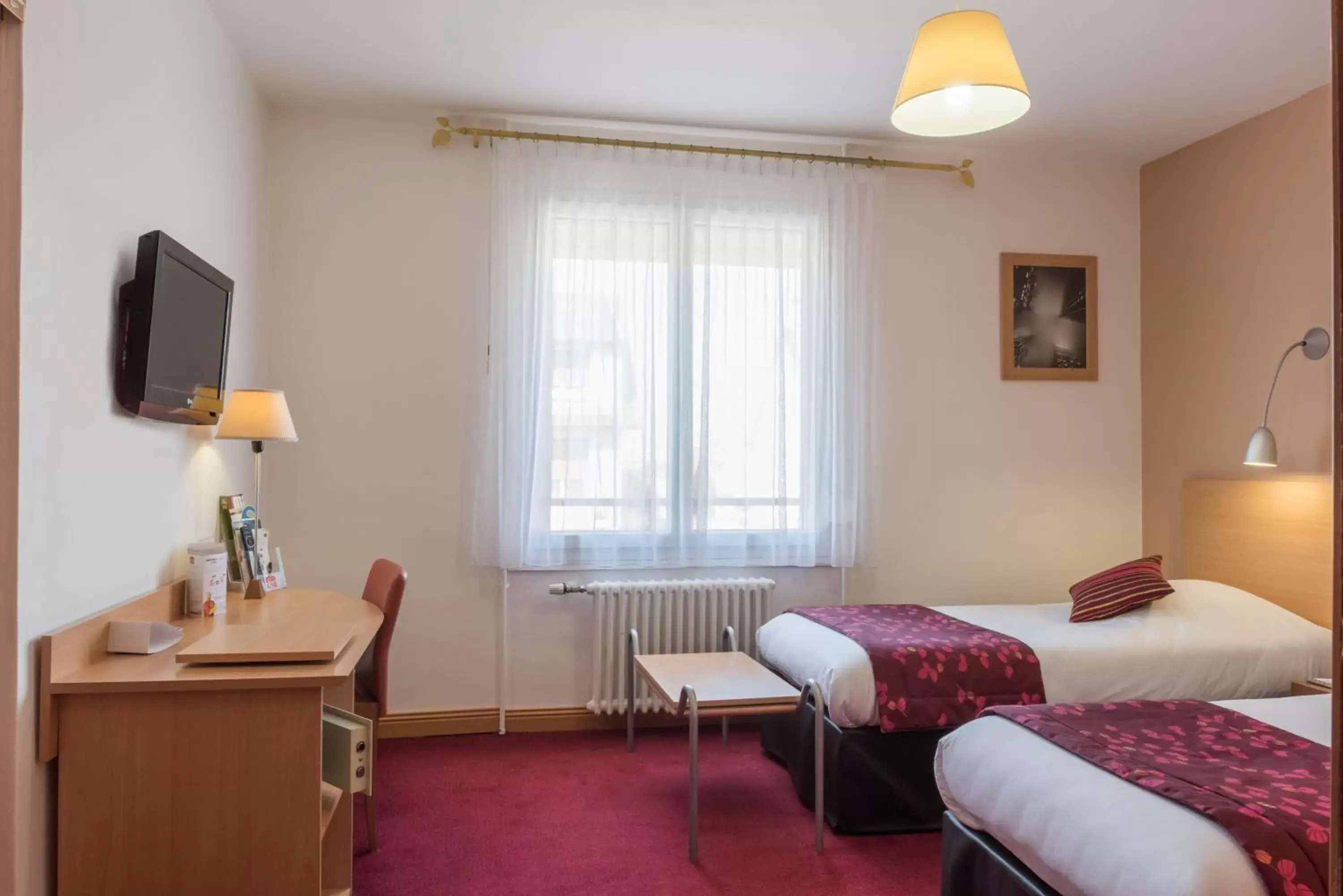 Standard Twin Room in Hotel Bristol Standard Twin Room in Hotel Bristol