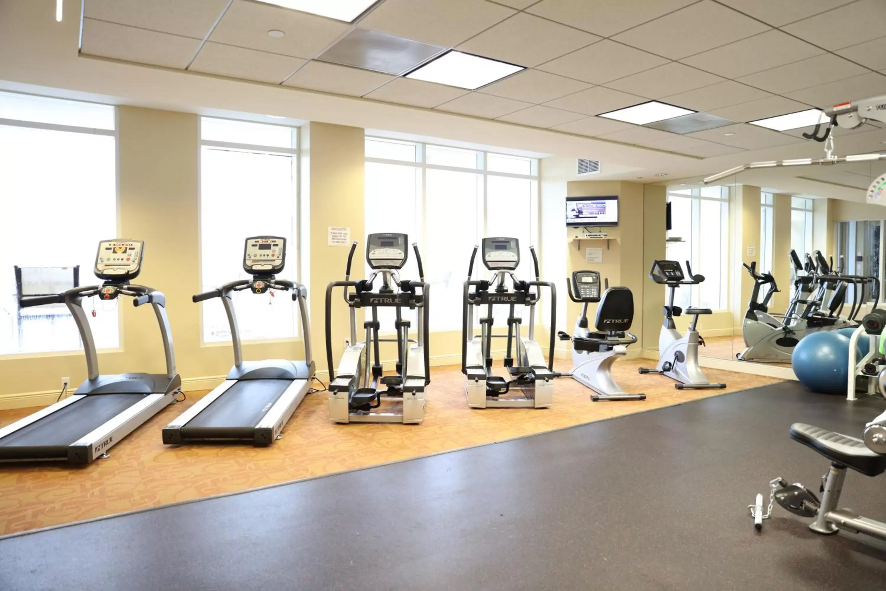 Fitness centre/facilities, Fitness Center/Facilities in Dadeland Towers by Miami Vacations