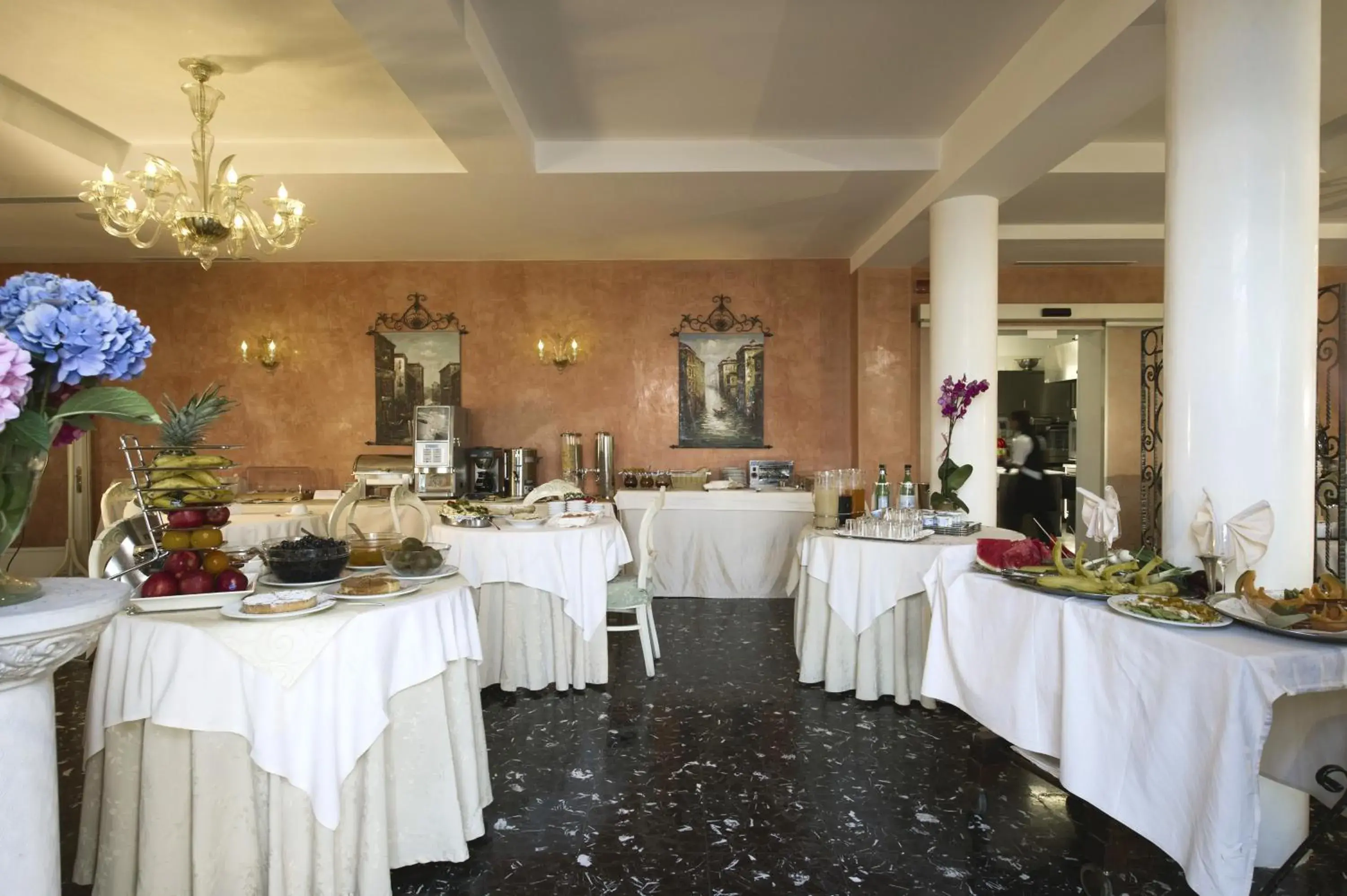 Continental breakfast, Restaurant/Places to Eat in Viktoria Palace Hotel