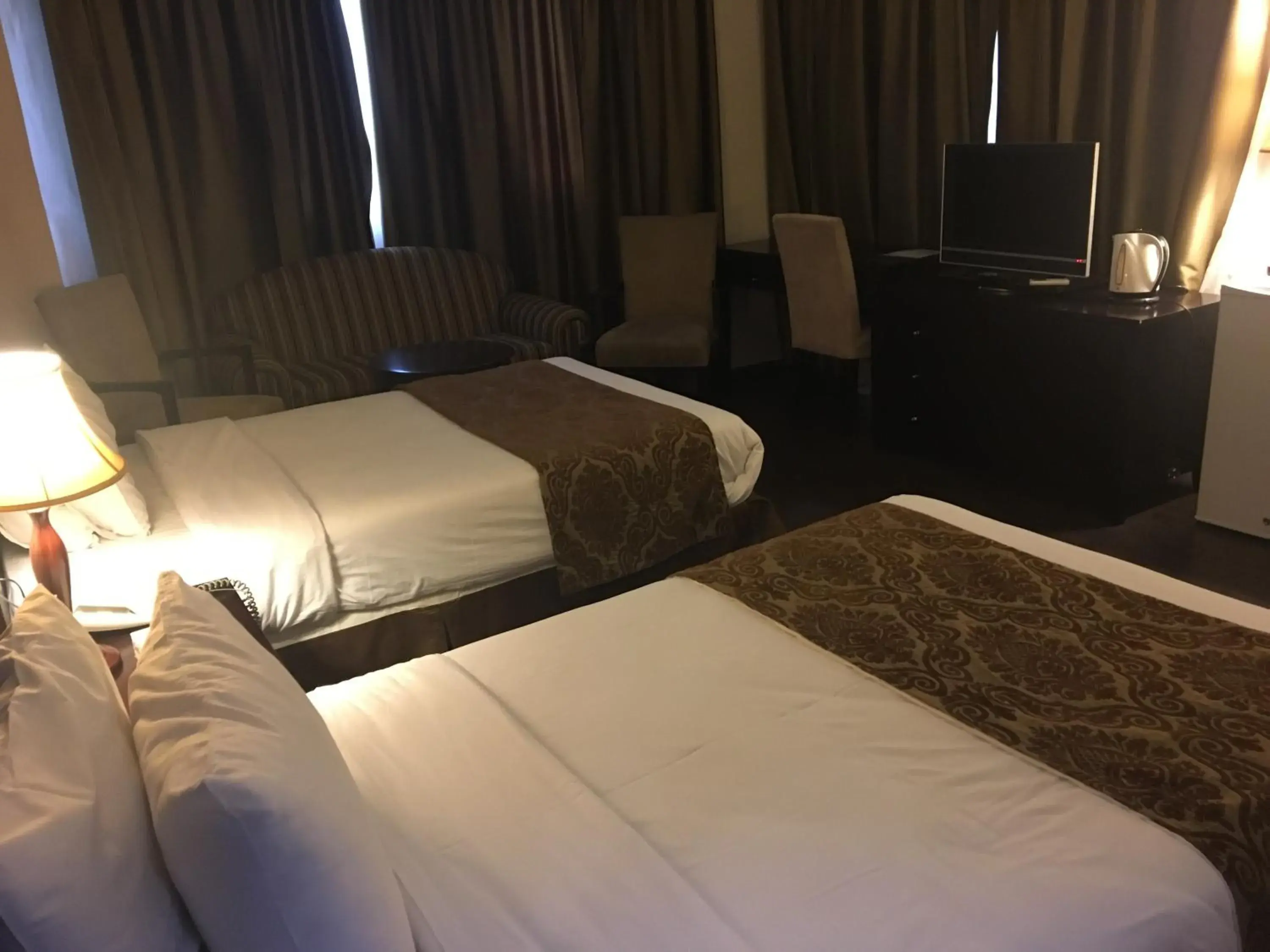 Photo of the whole room, Bed in Shepherd Hotel