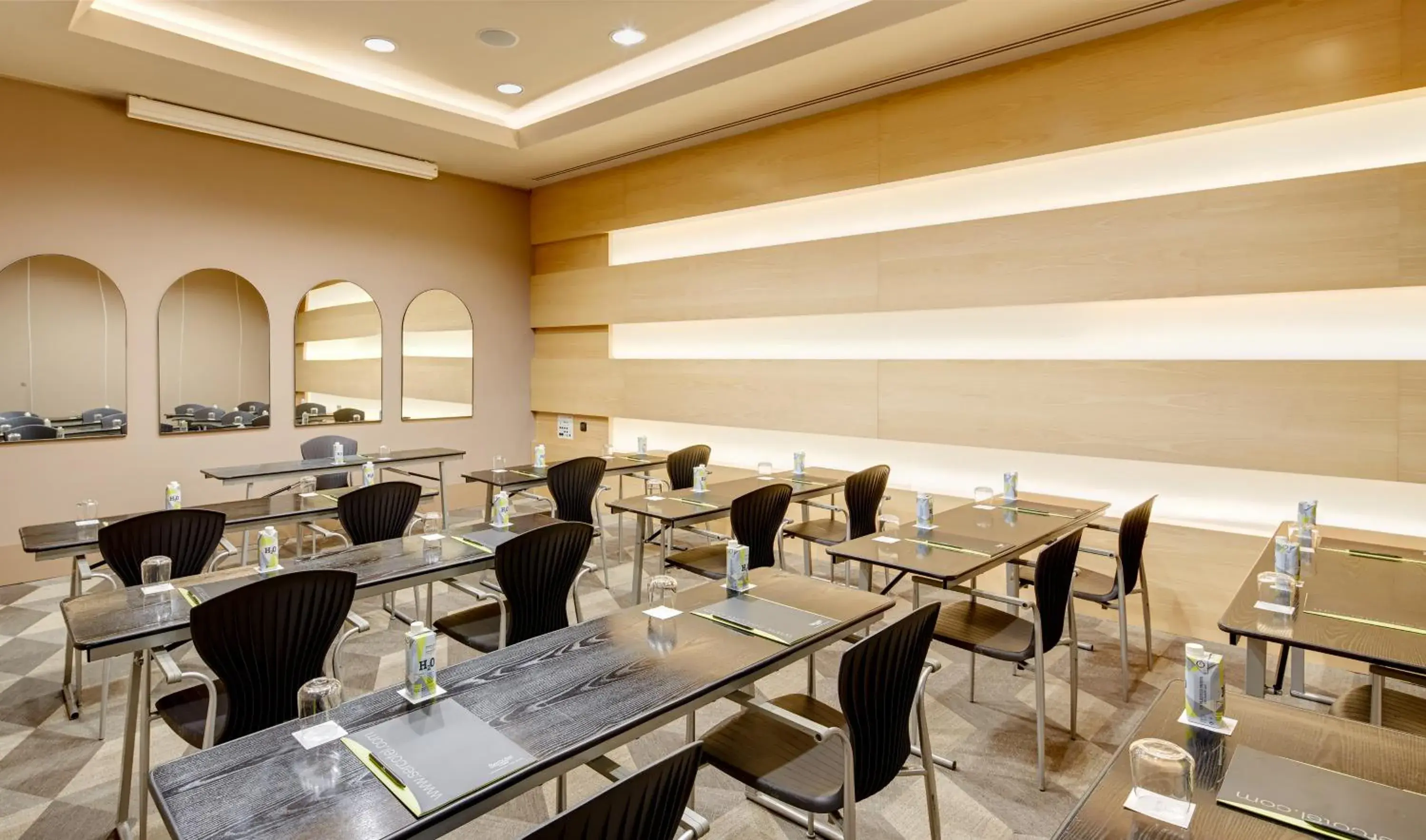 Meeting/conference room, Restaurant/Places to Eat in Sercotel Pozuelo