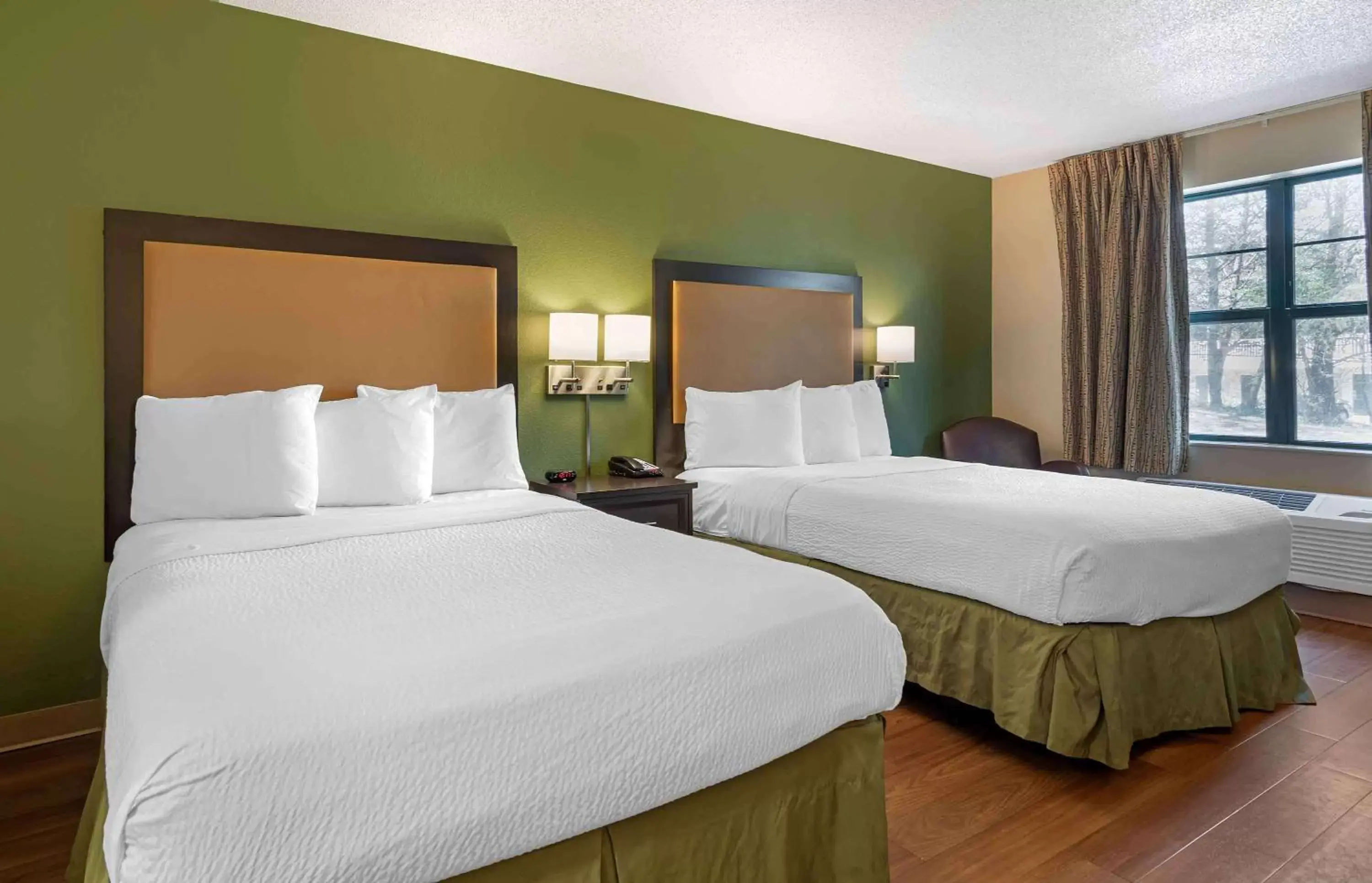 Bedroom, Bed in Extended Stay America Suites - Atlanta - Morrow