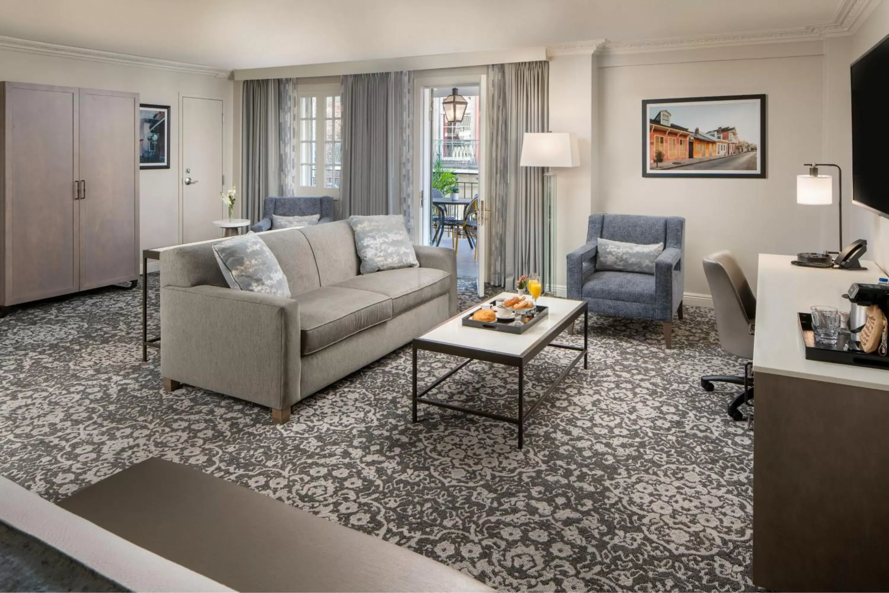 Photo of the whole room, Seating Area in Four Points by Sheraton French Quarter