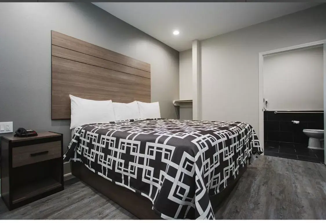 Bed in Palace Inn Bed in Palace Inn