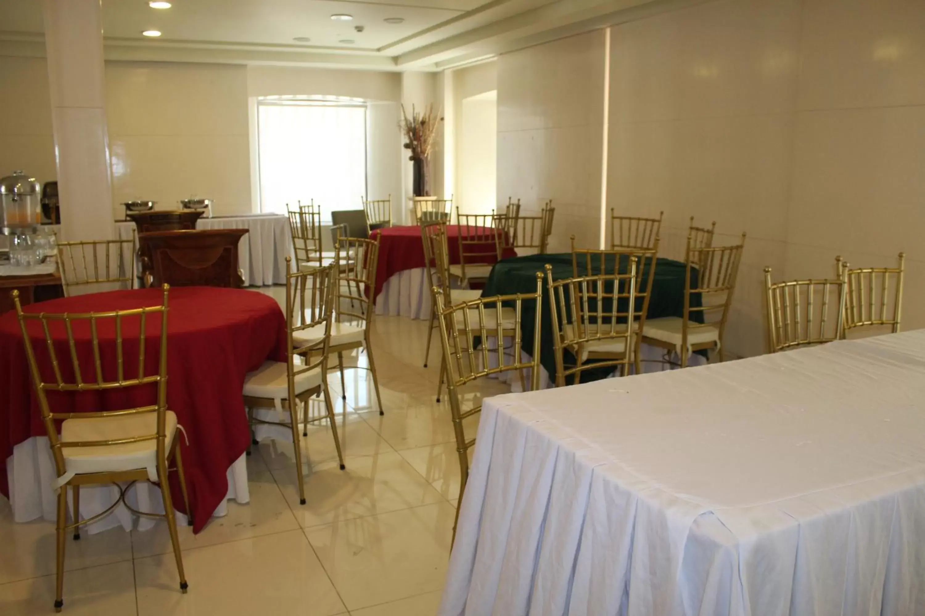 Banquet/Function facilities, Restaurant/Places to Eat in Ciudad Fernandina Hotel