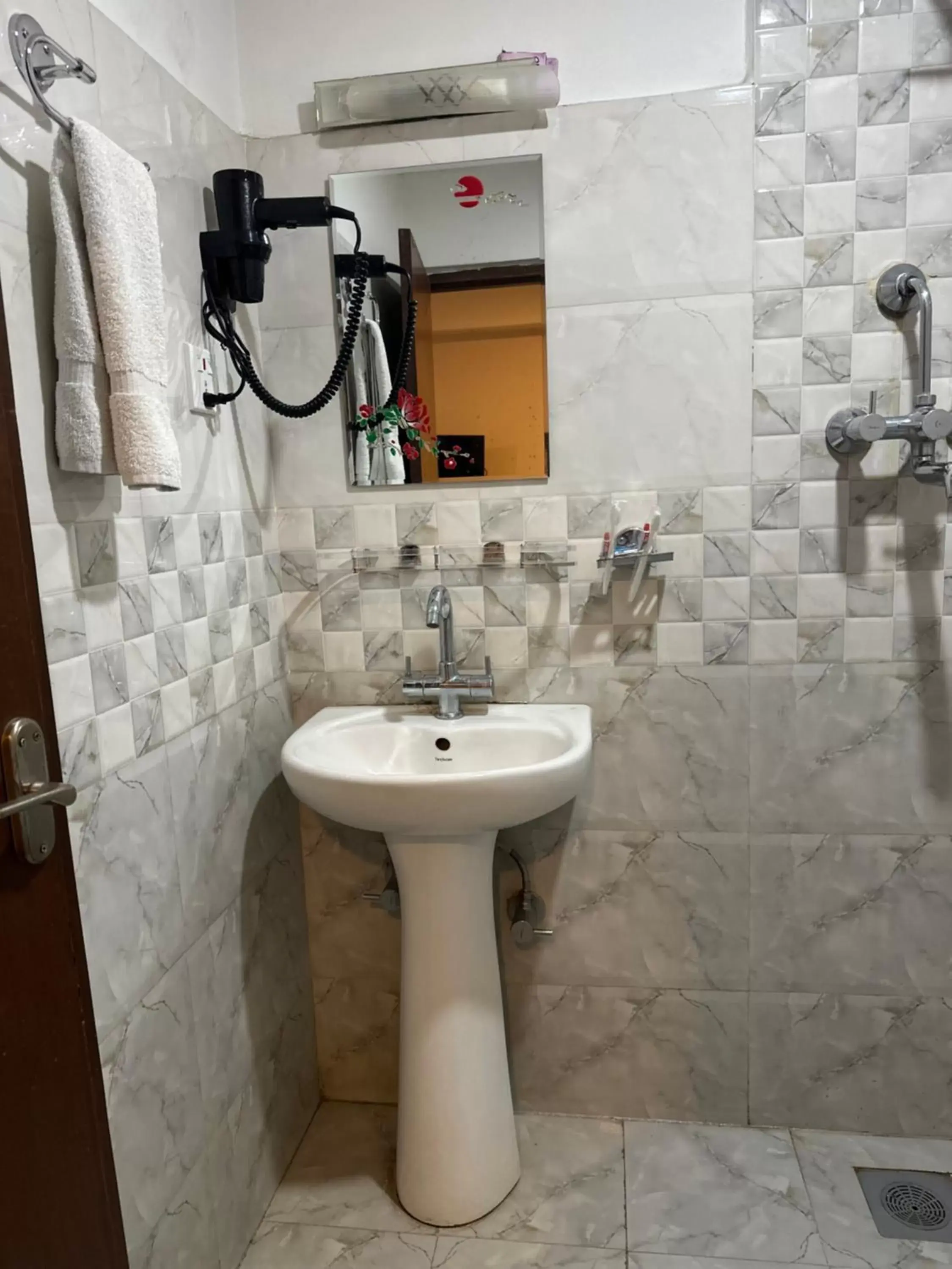 heating, Bathroom in Hotel Everest Nepal