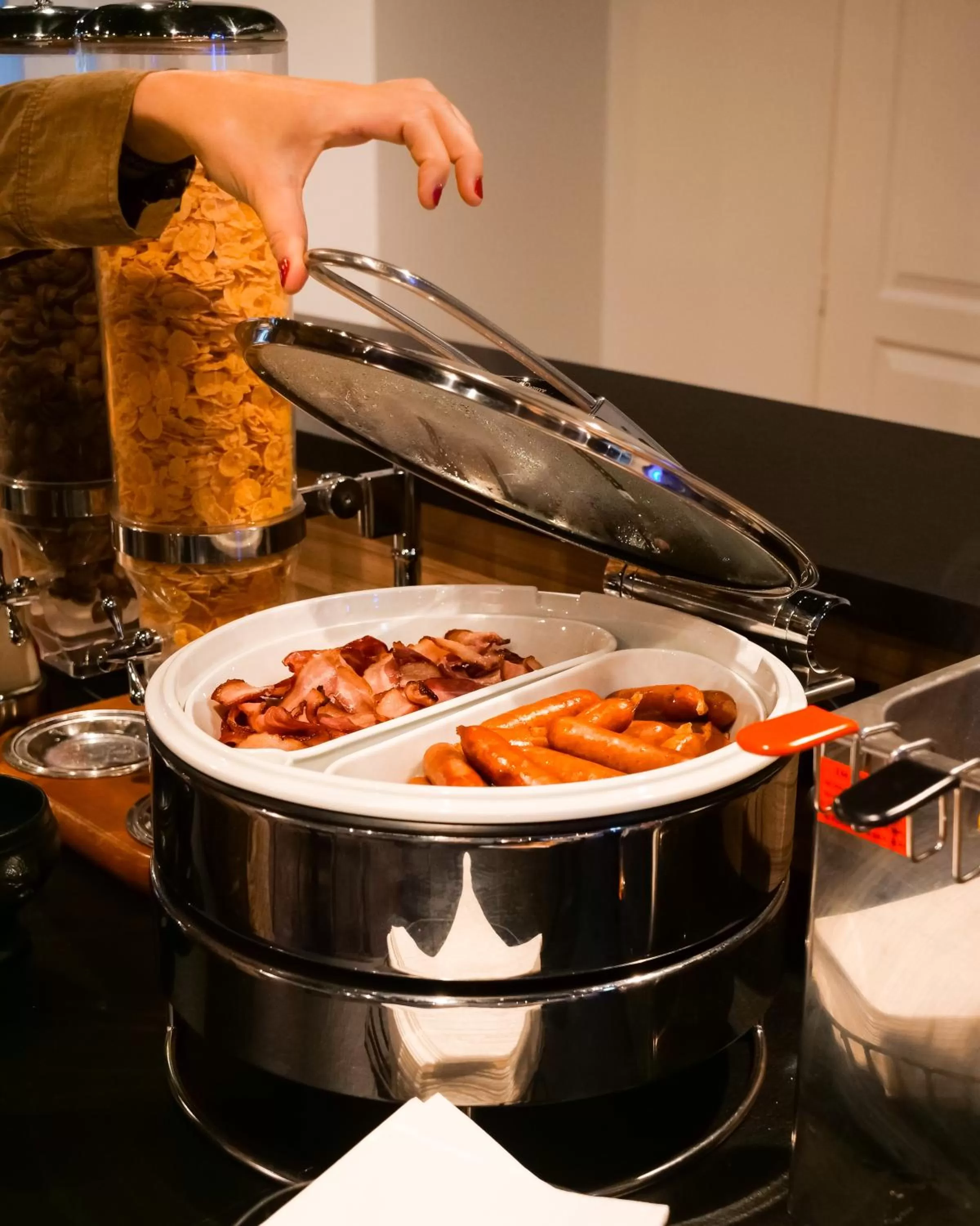 Food and drinks in Motel 991