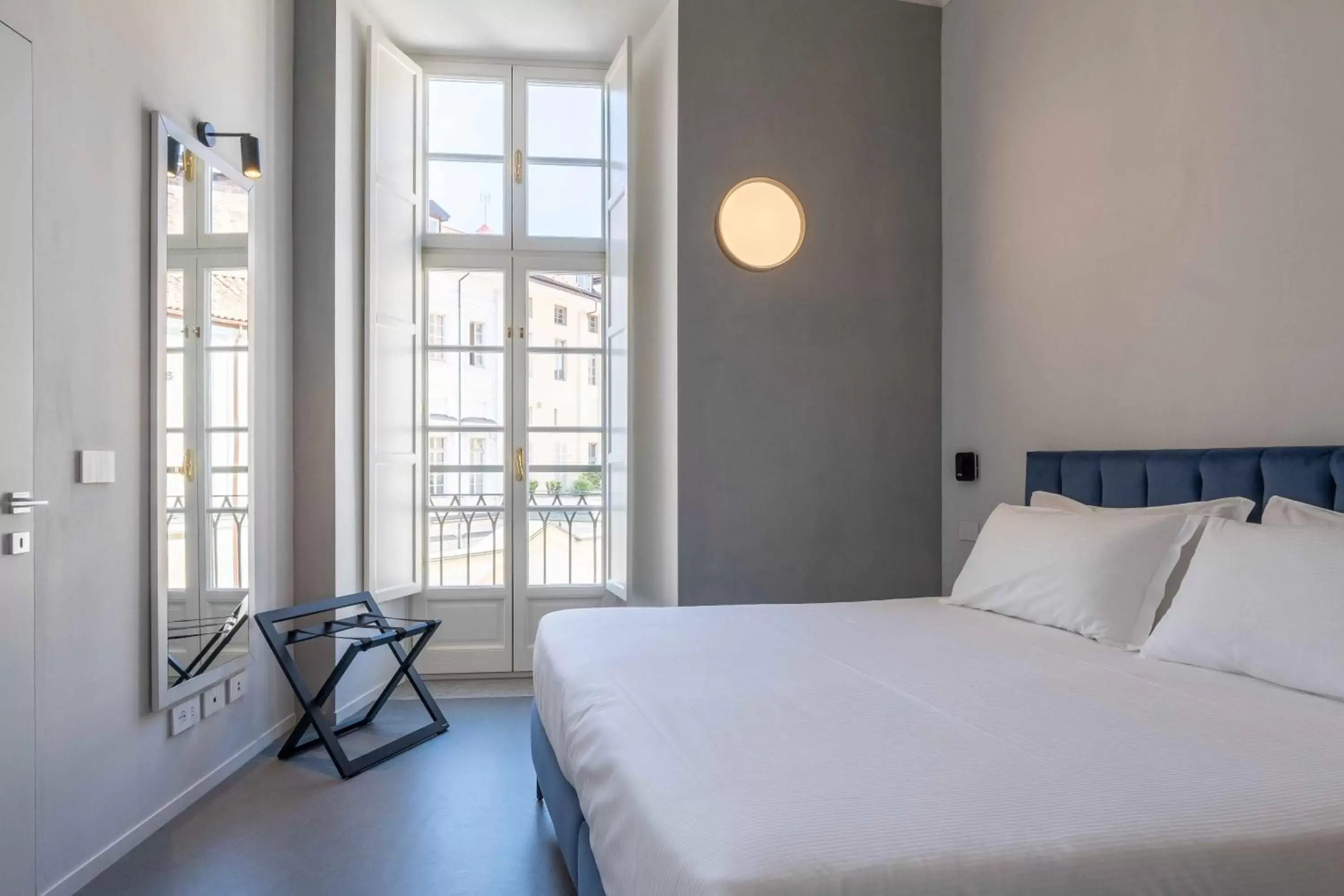 Bedroom, Bed in Oriana Homèl Torino