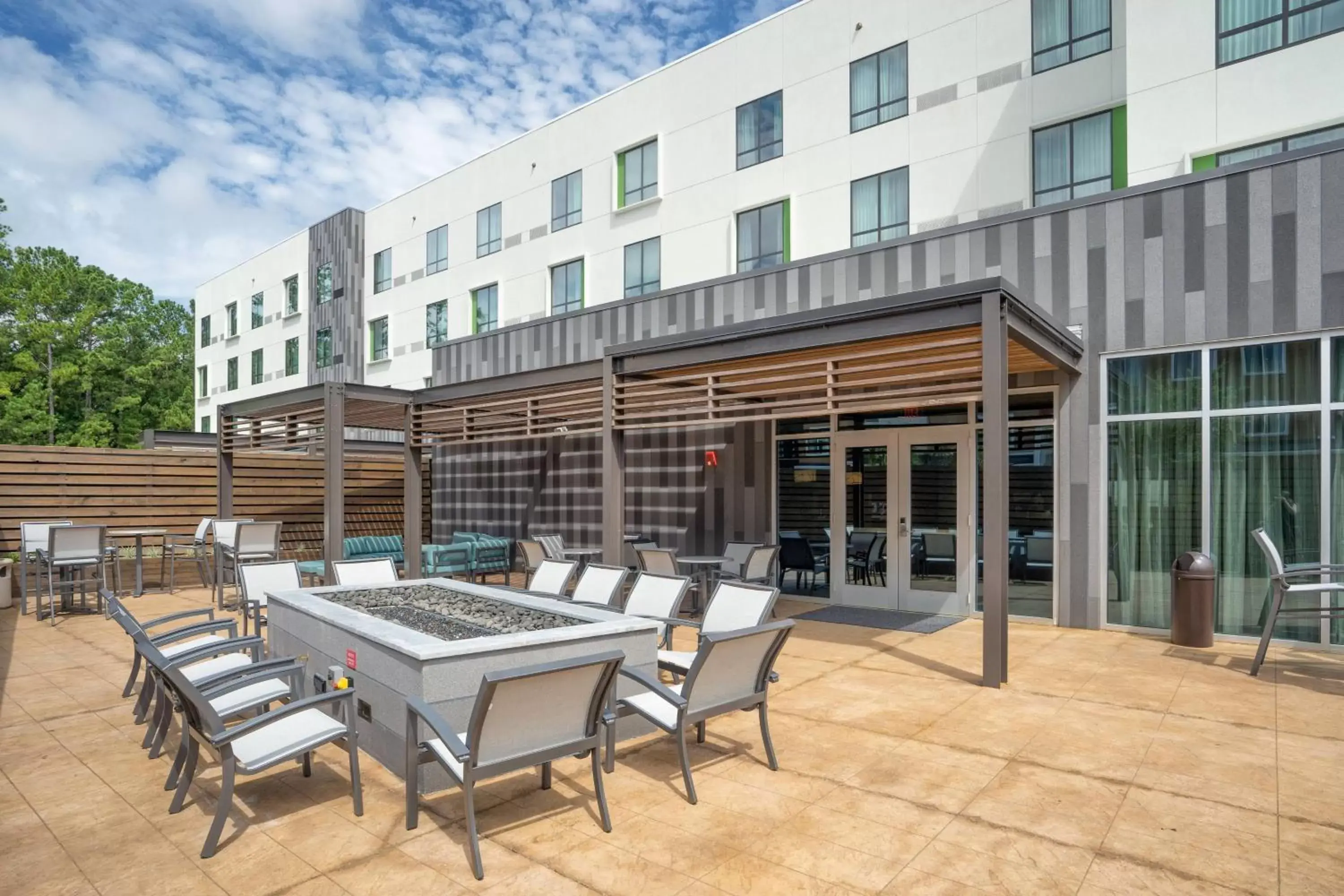 Property building in Courtyard by Marriott Charleston-North Charleston