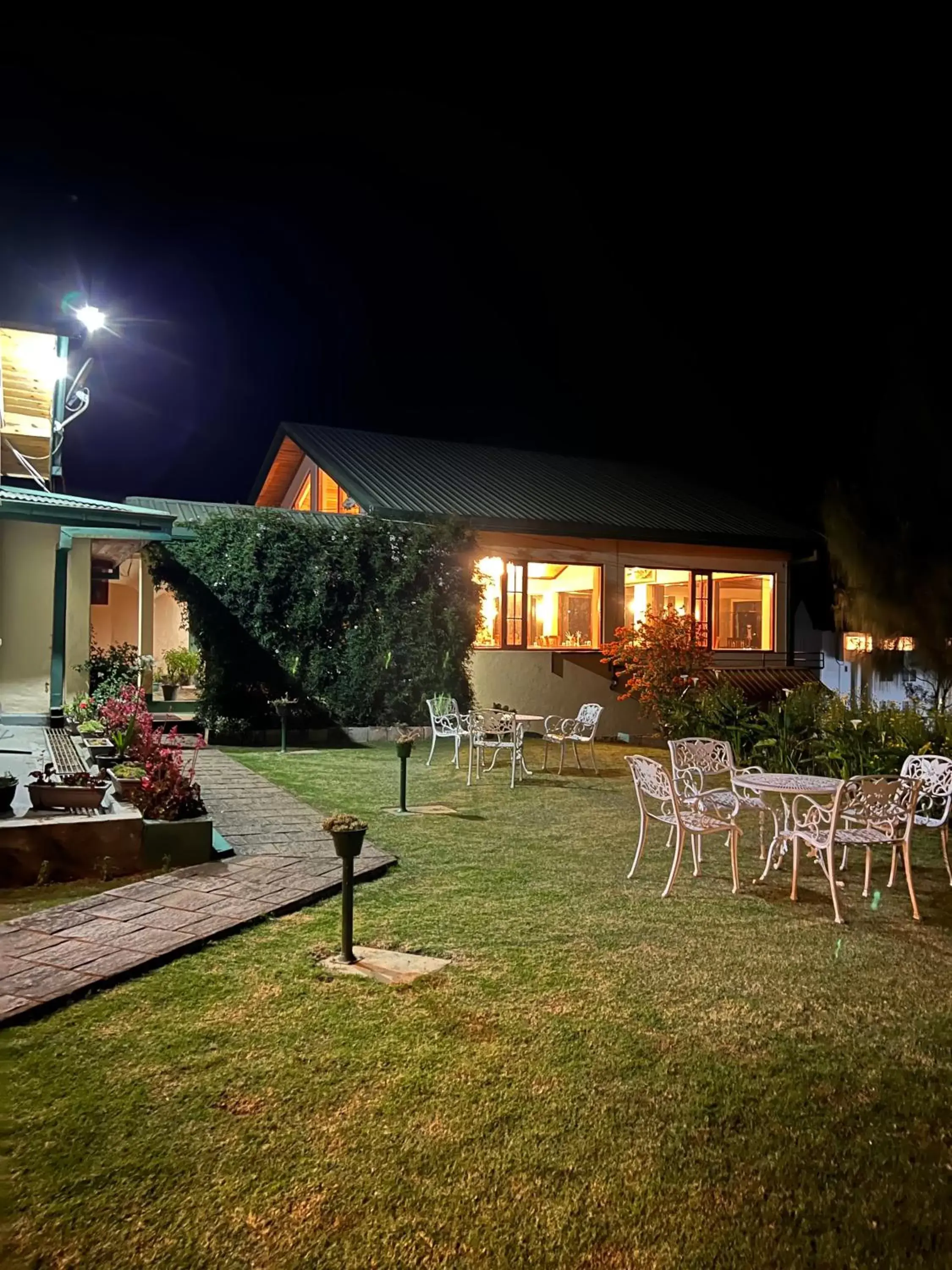 Garden, Property Building in Tea Bush Hotel