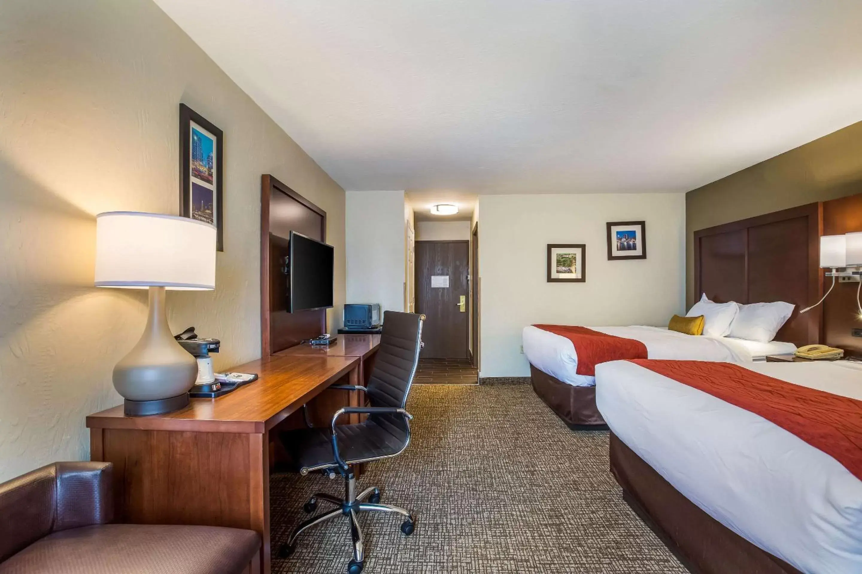 Bedroom in Comfort Inn & Suites Fairborn near Wright Patterson AFB