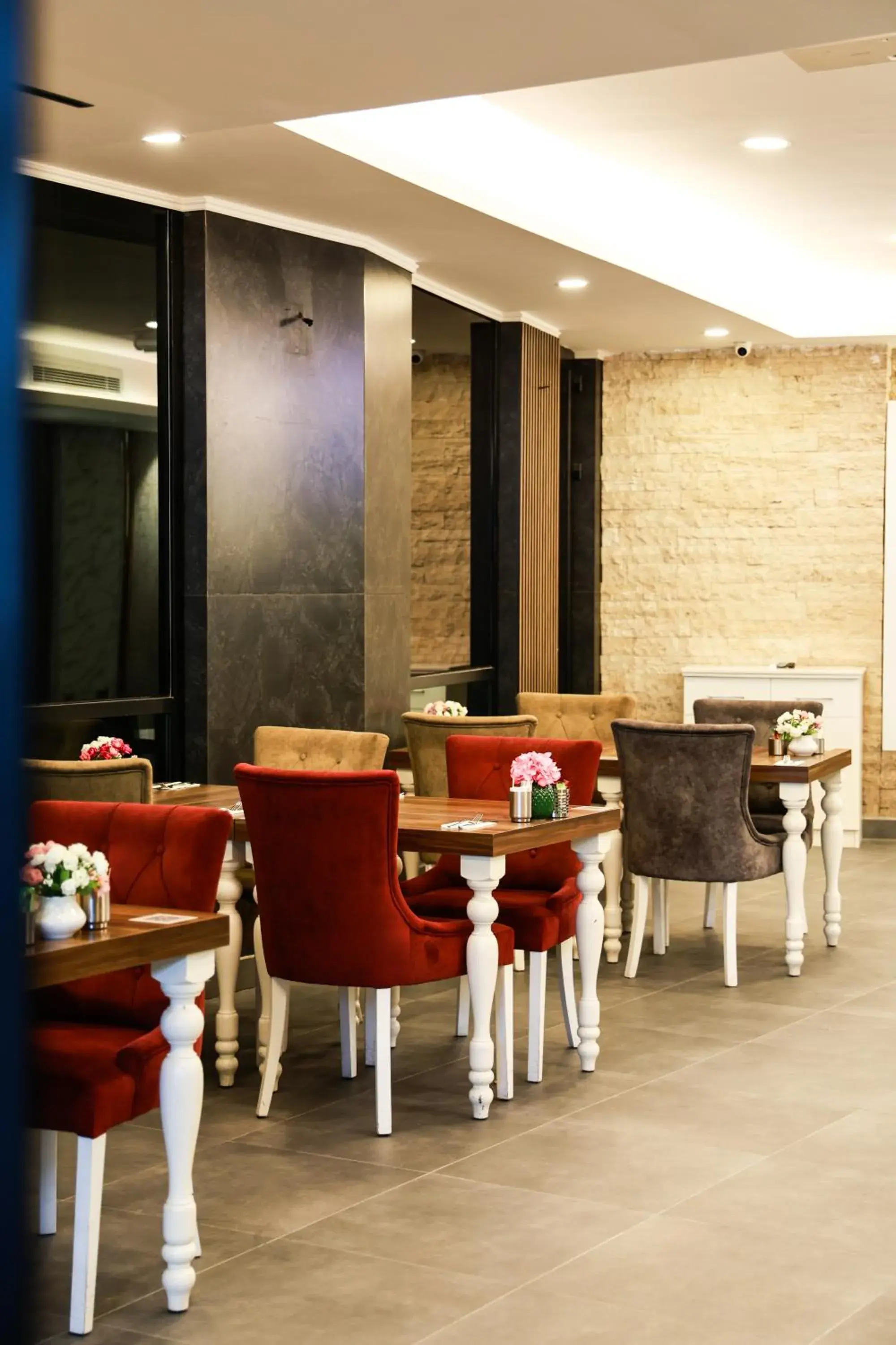 Restaurant/places to eat in Mia Berre Hotels Restaurant/places to eat in Mia Berre Hotels