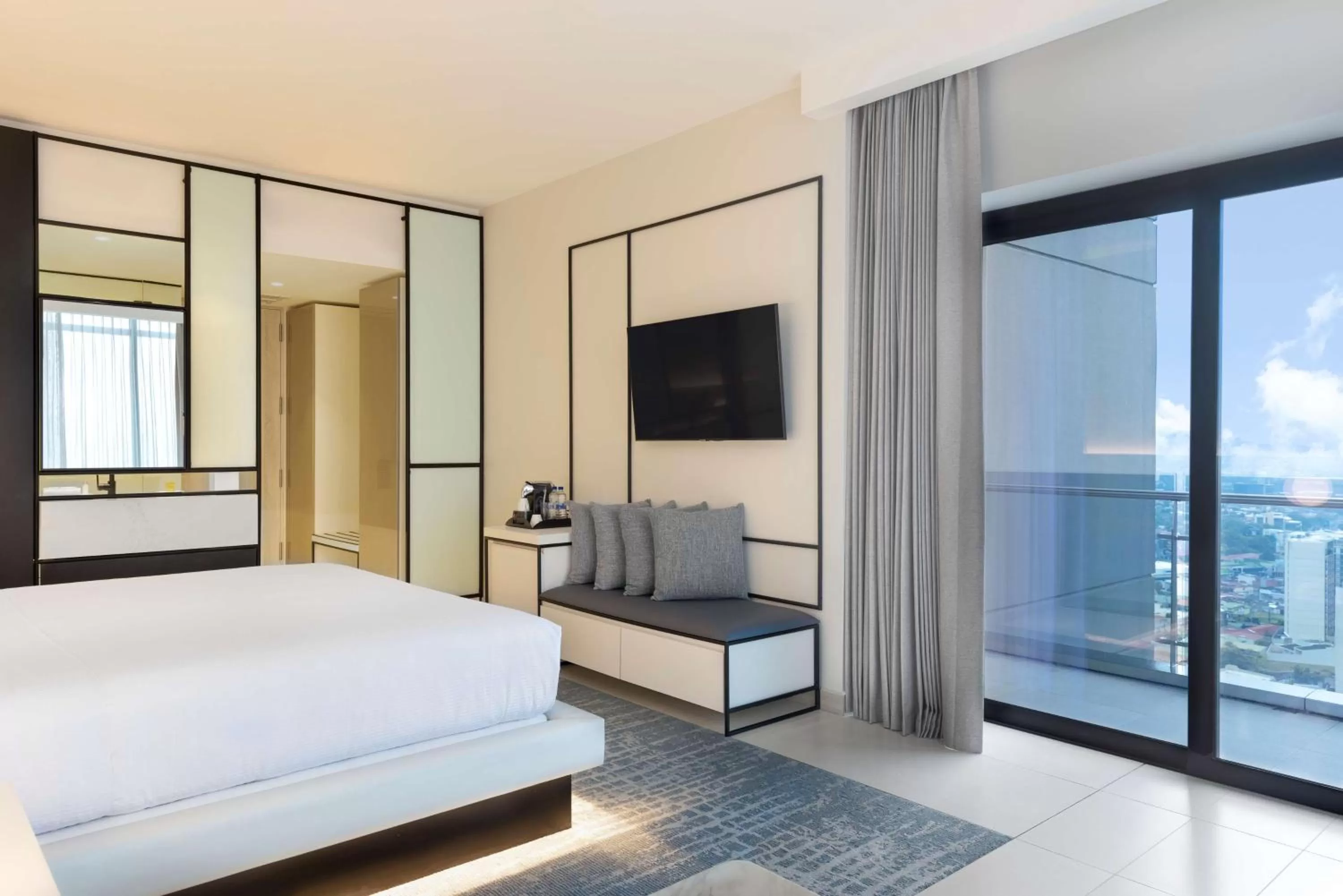 Bedroom, Bed in Hilton San Jose La Sabana