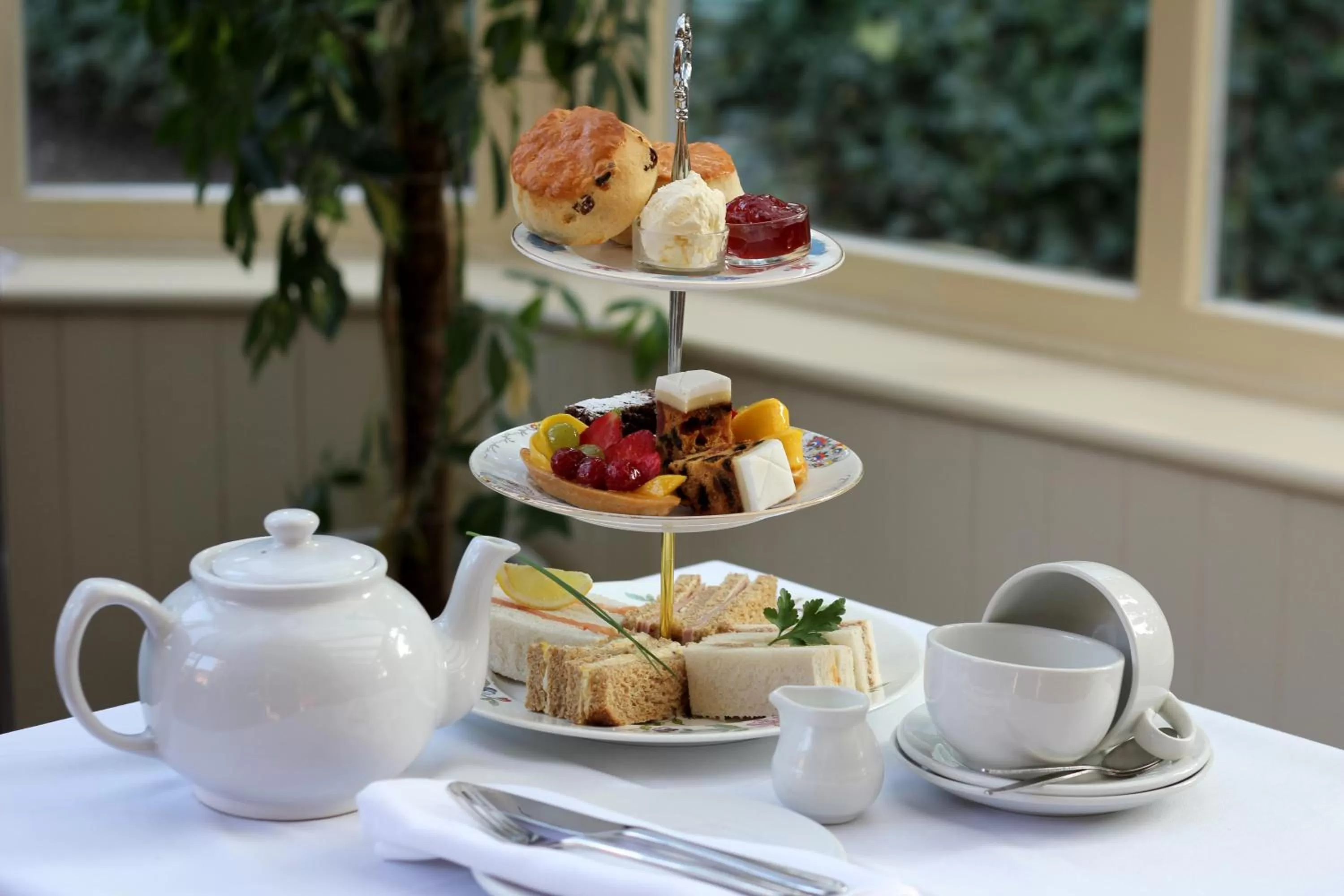 Restaurant/places to eat in Alexandra Court Hotel