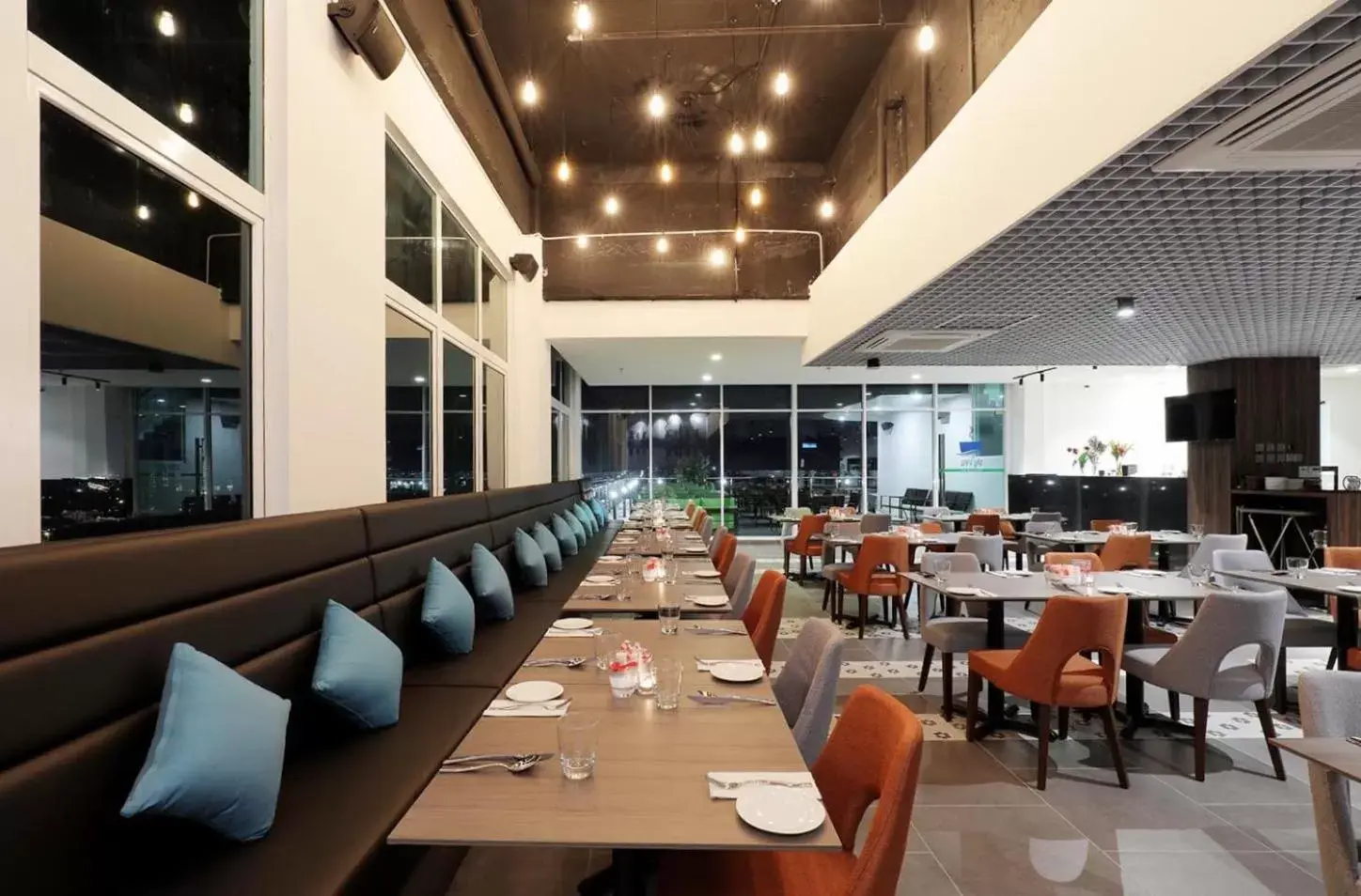 Dining area, Restaurant/Places to Eat in Amerin Hotel Johor Bahru