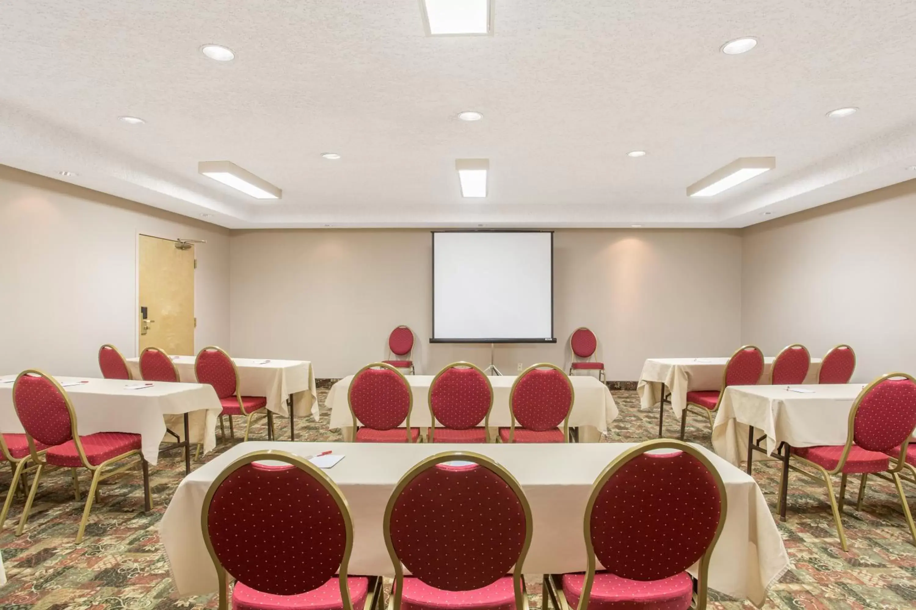 Meeting/conference room in Ramada by Wyndham St George
