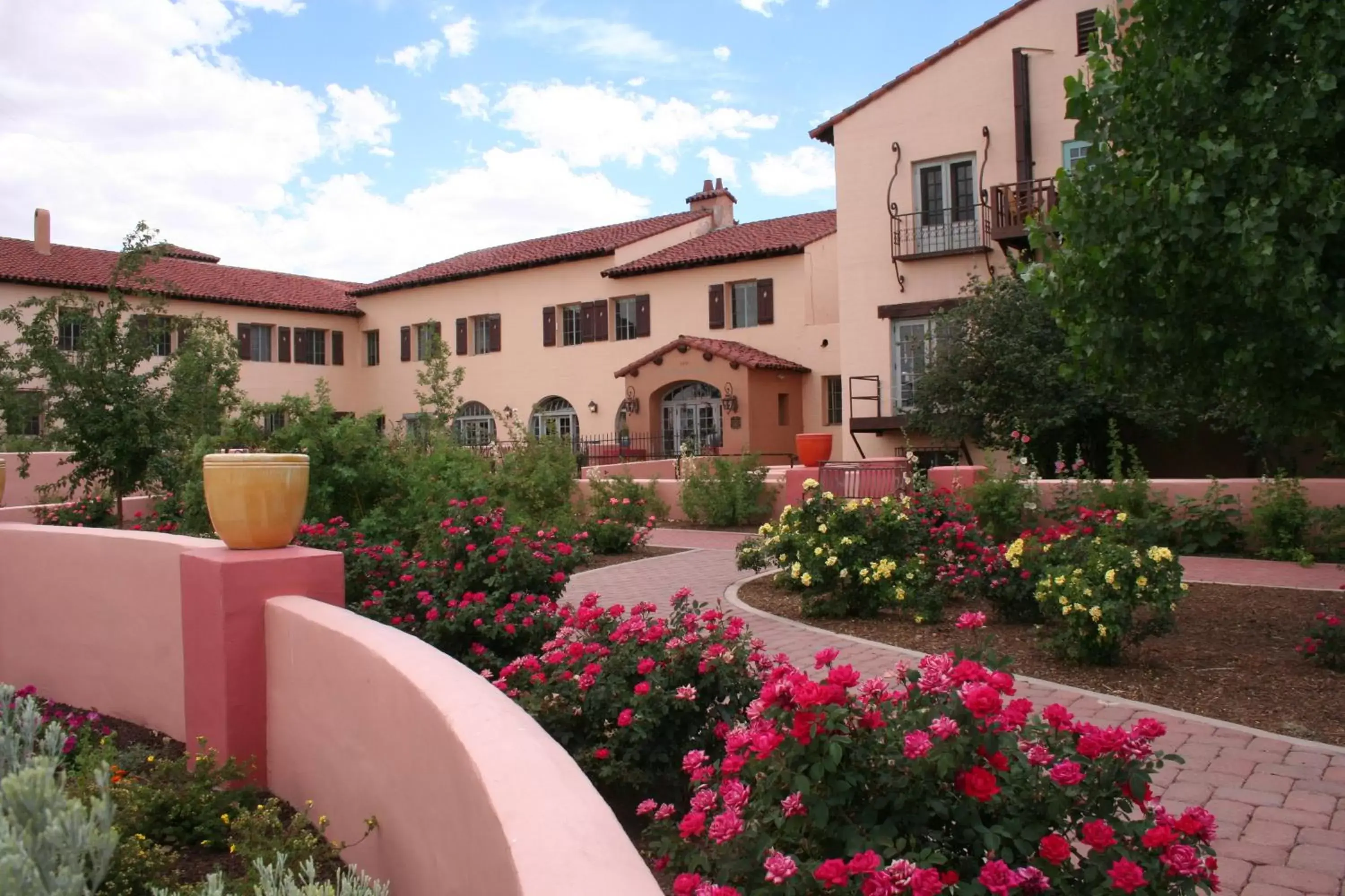 Facade/entrance, Property Building in La Posada Hotel and Gardens