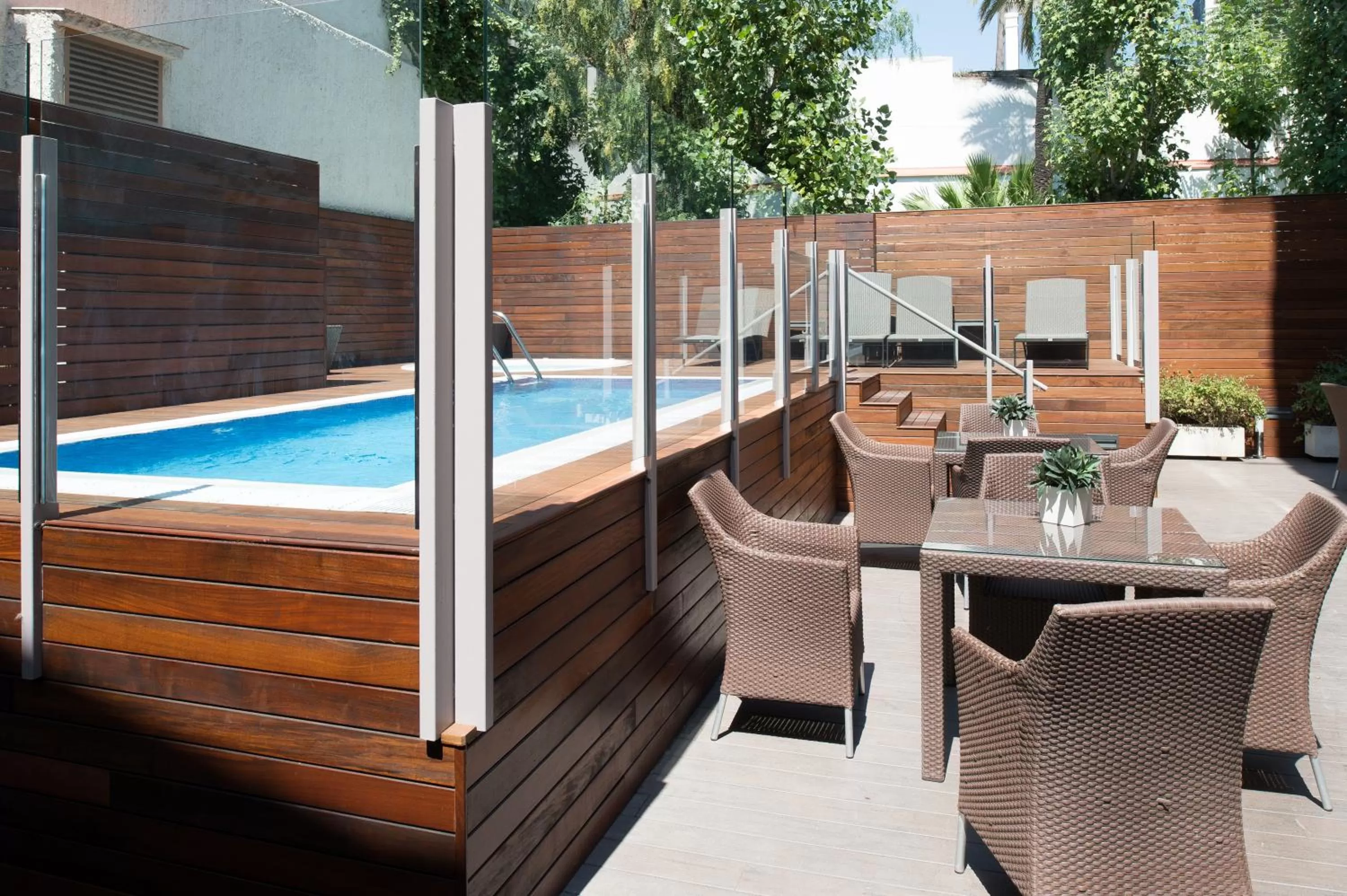 Swimming pool in Catalonia Mikado