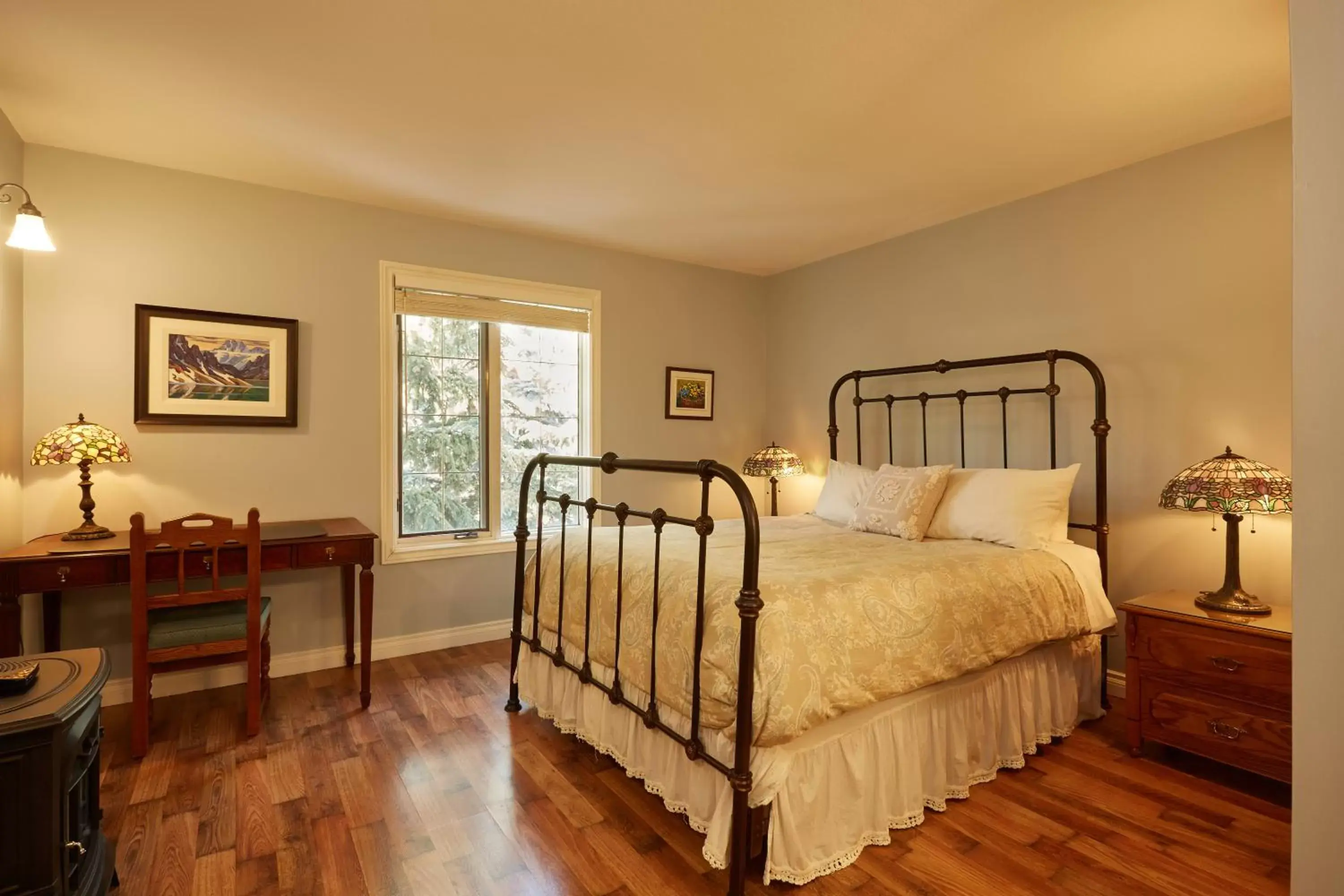 Bedroom, Bed in Lady MacDonald Country Inn