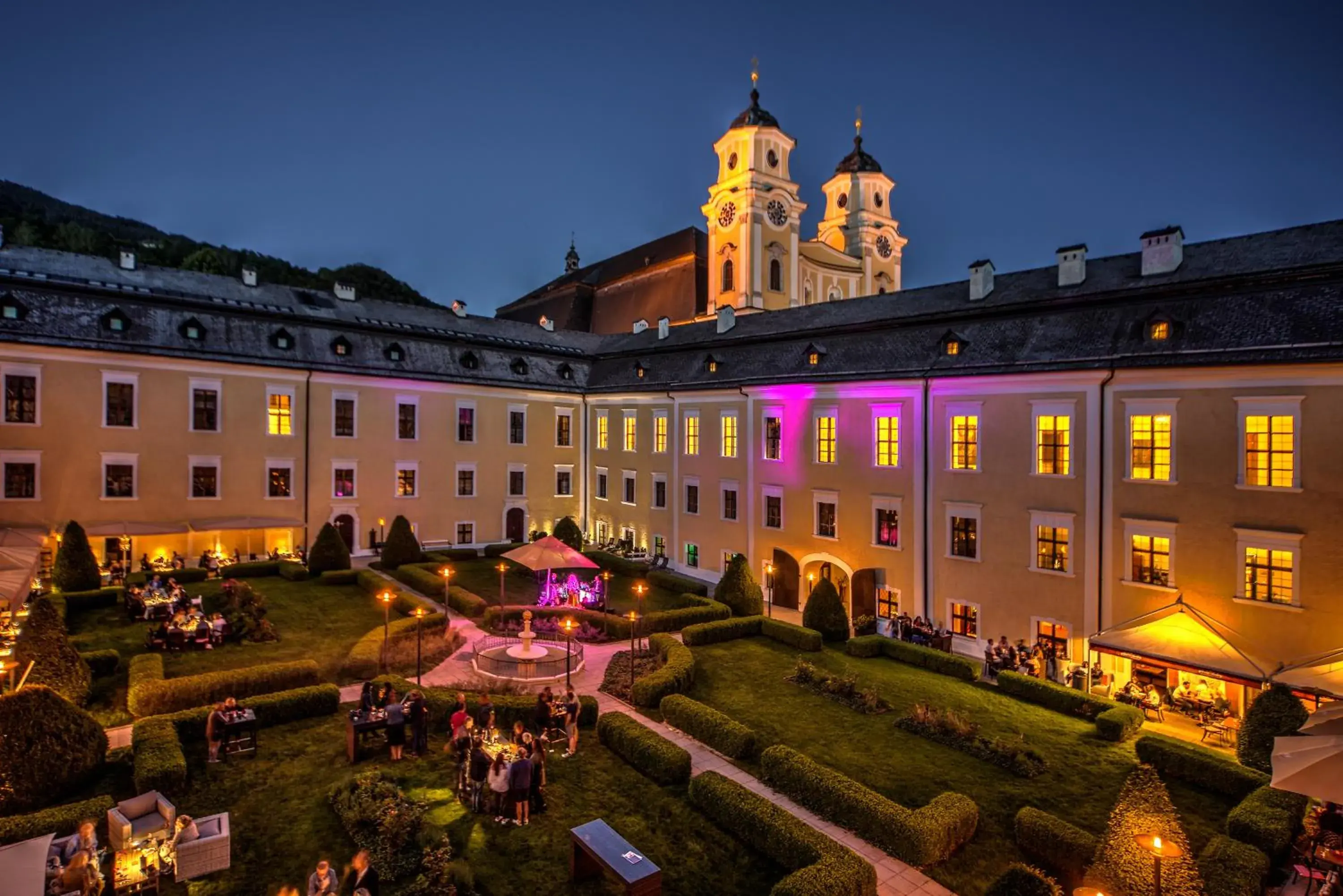 Property Building in Schlosshotel Mondsee