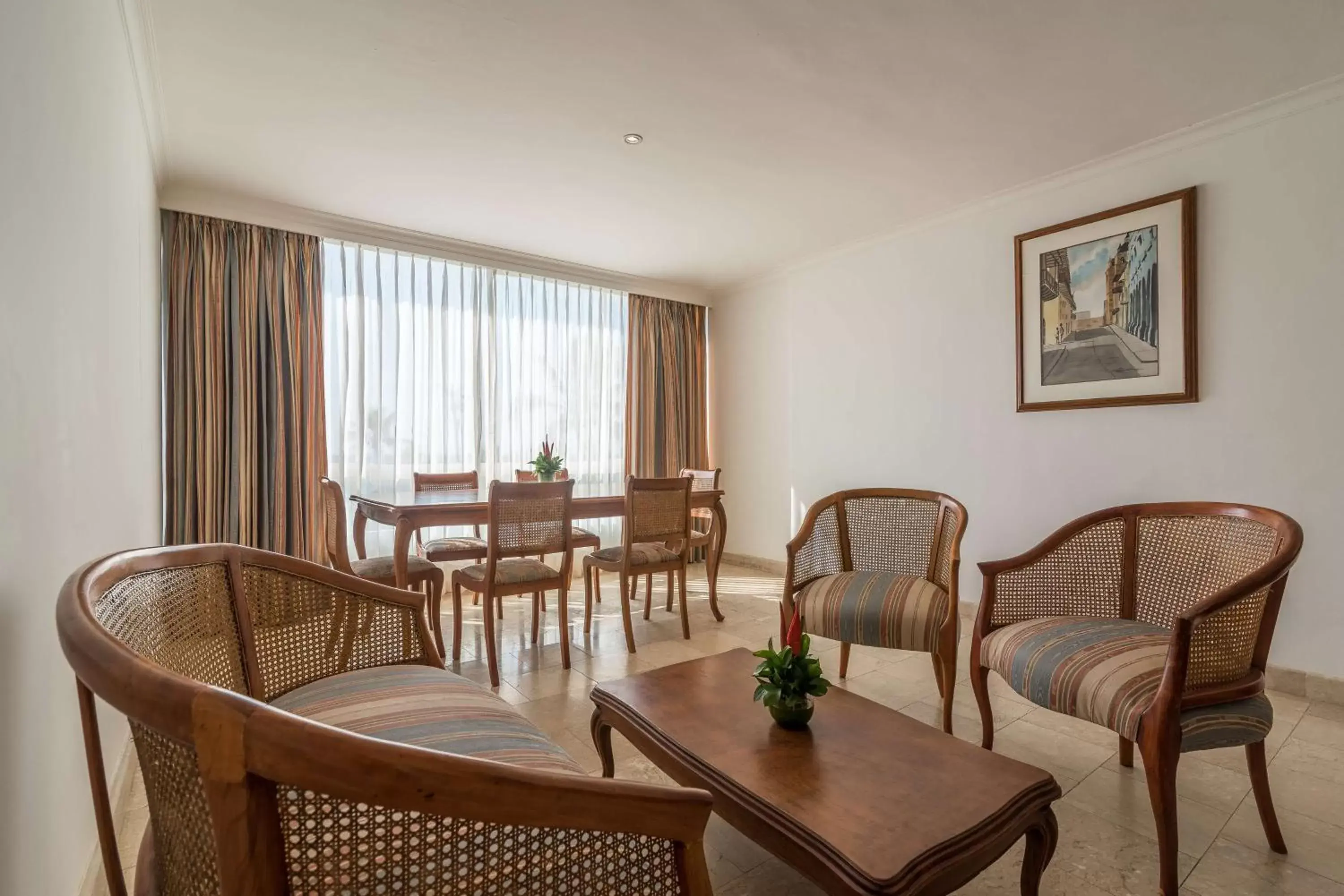 Photo of the whole room, Seating Area in Hotel Caribe by Faranda Grand, a member of Radisson Individuals