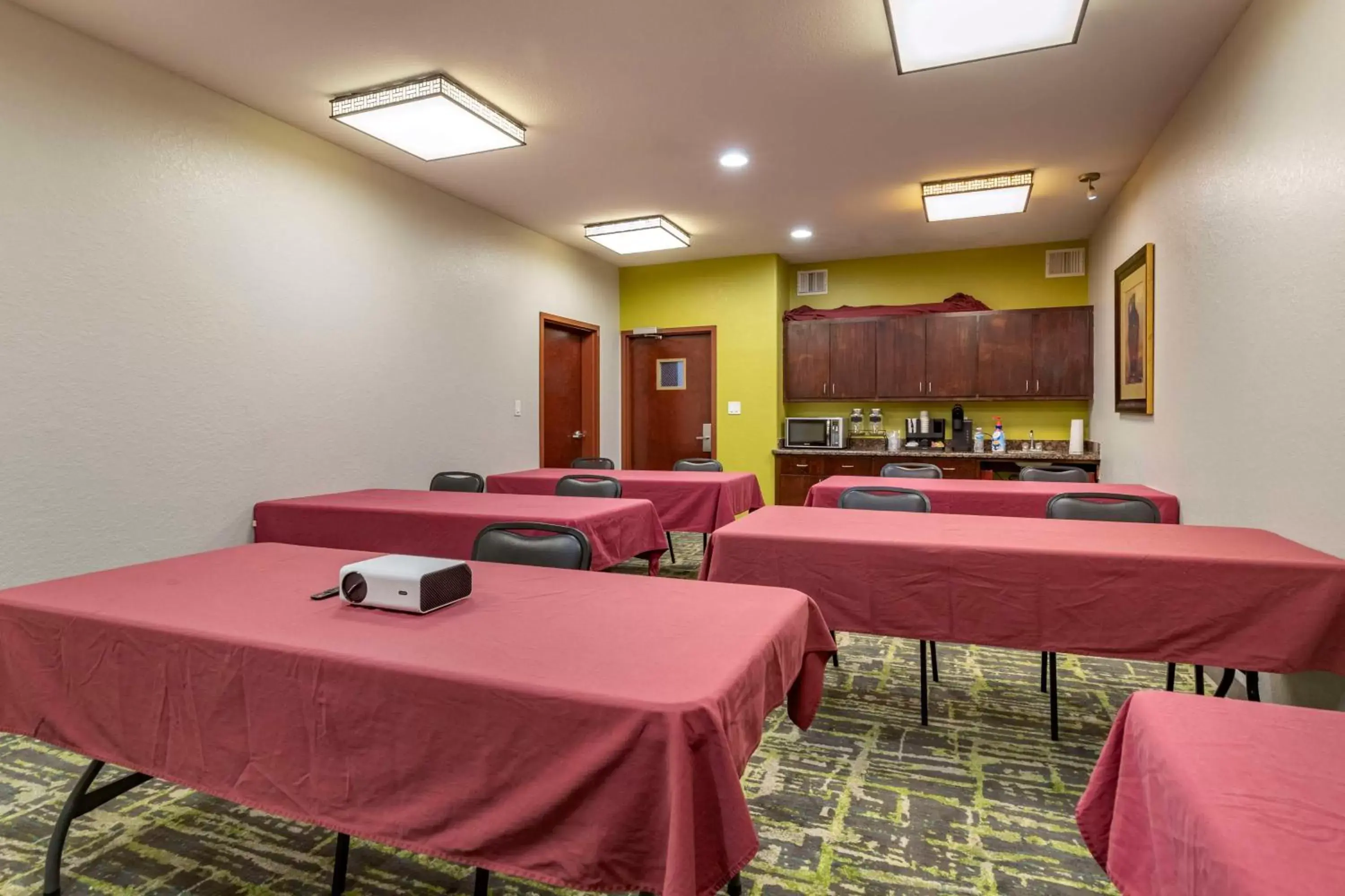 Meeting/conference room in Best Western PLUS Victoria Inn & Suites