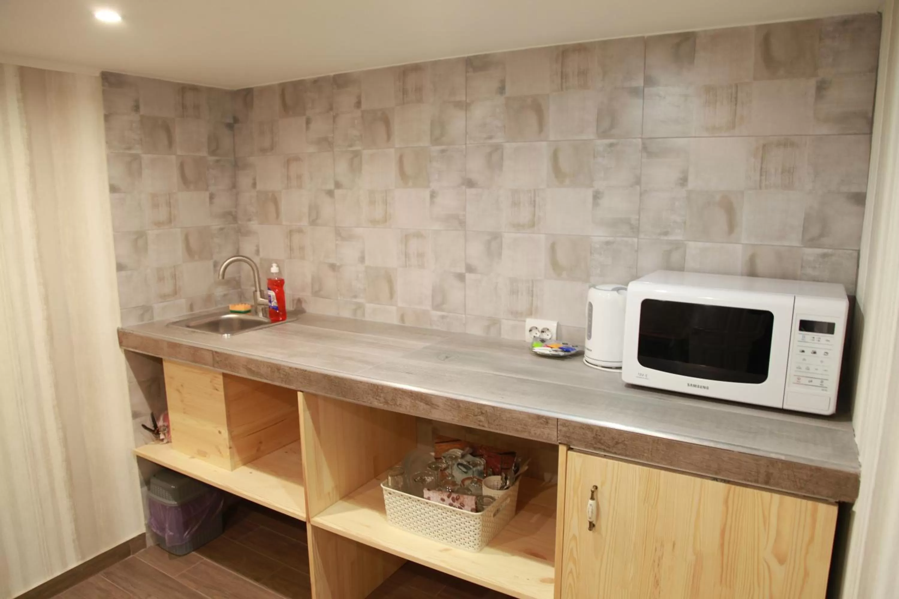 WINE & ROSE BOUTIQUE HOTEL