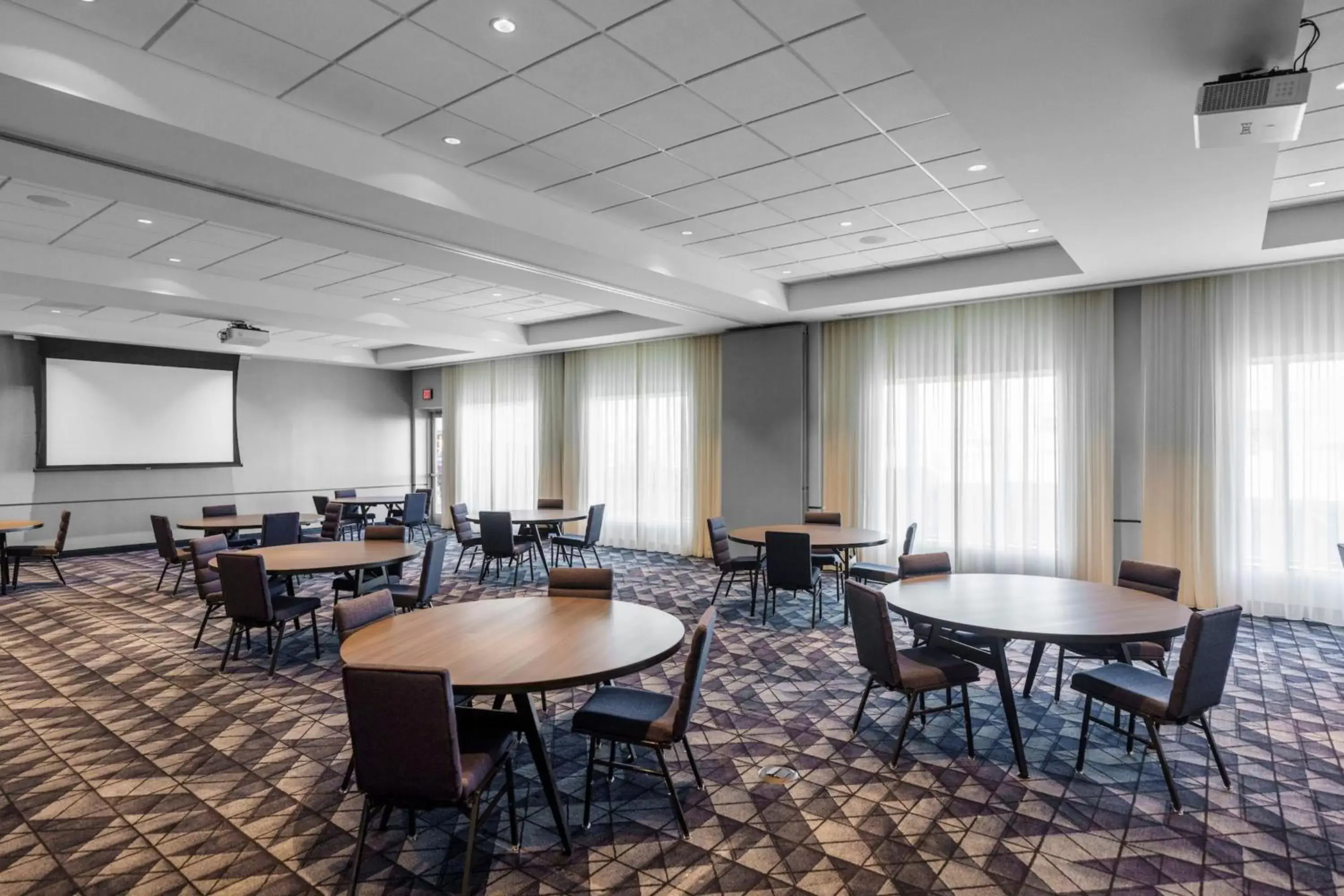 Meeting/conference room in Courtyard by Marriott Indianapolis Fishers