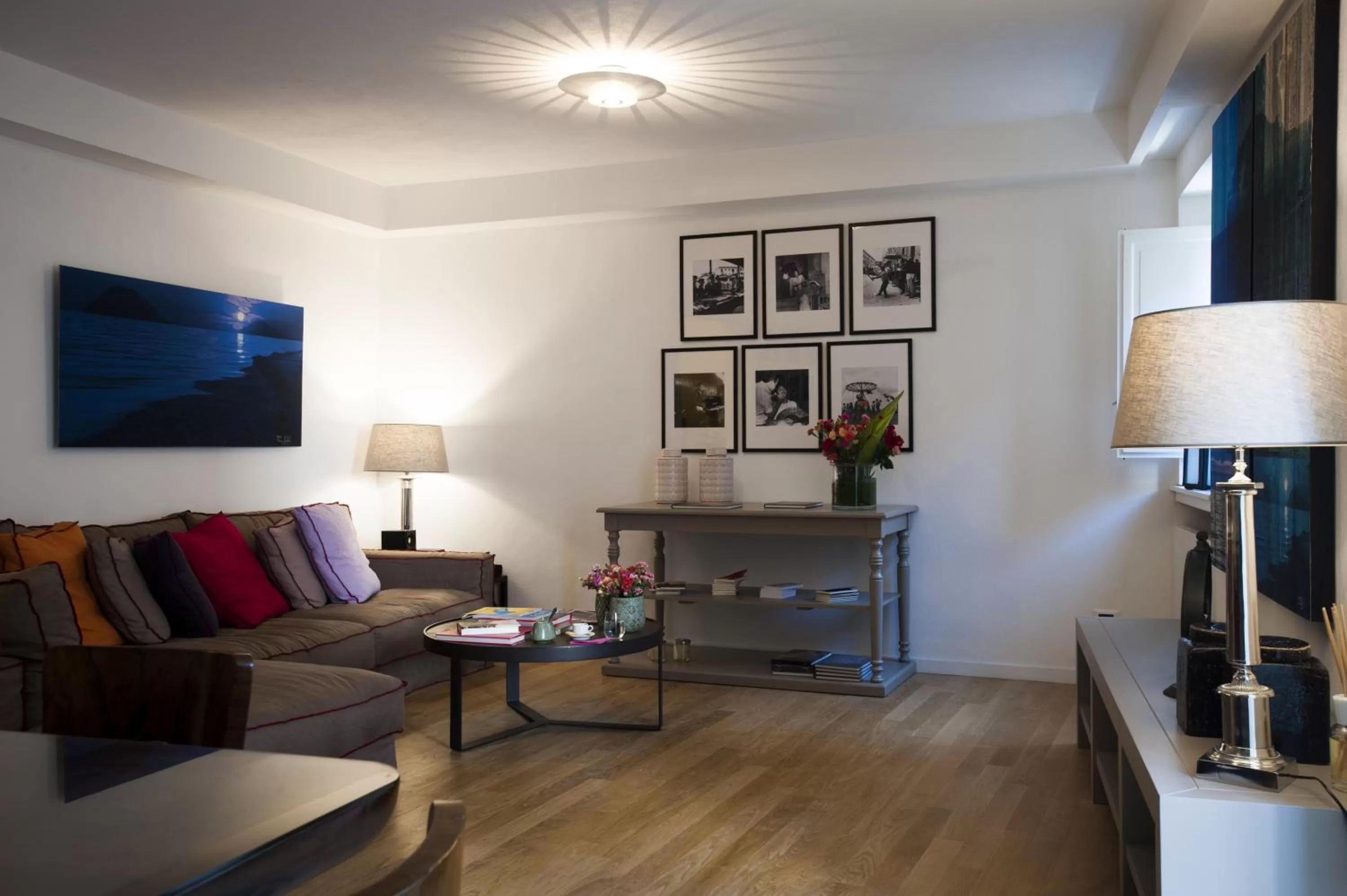 Communal lounge/ TV room in BB 22 Palace