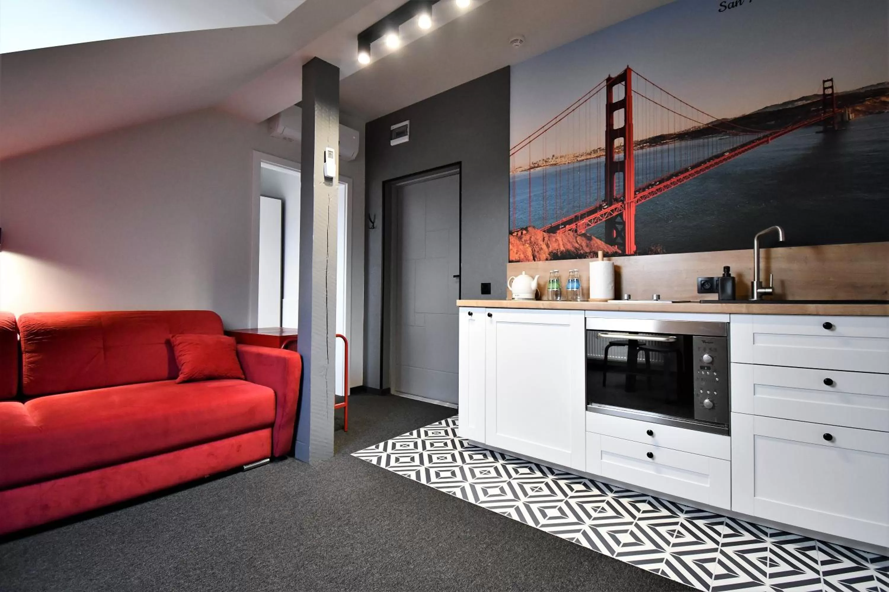 Kitchen or kitchenette in Sleepinn Gdansk Airport