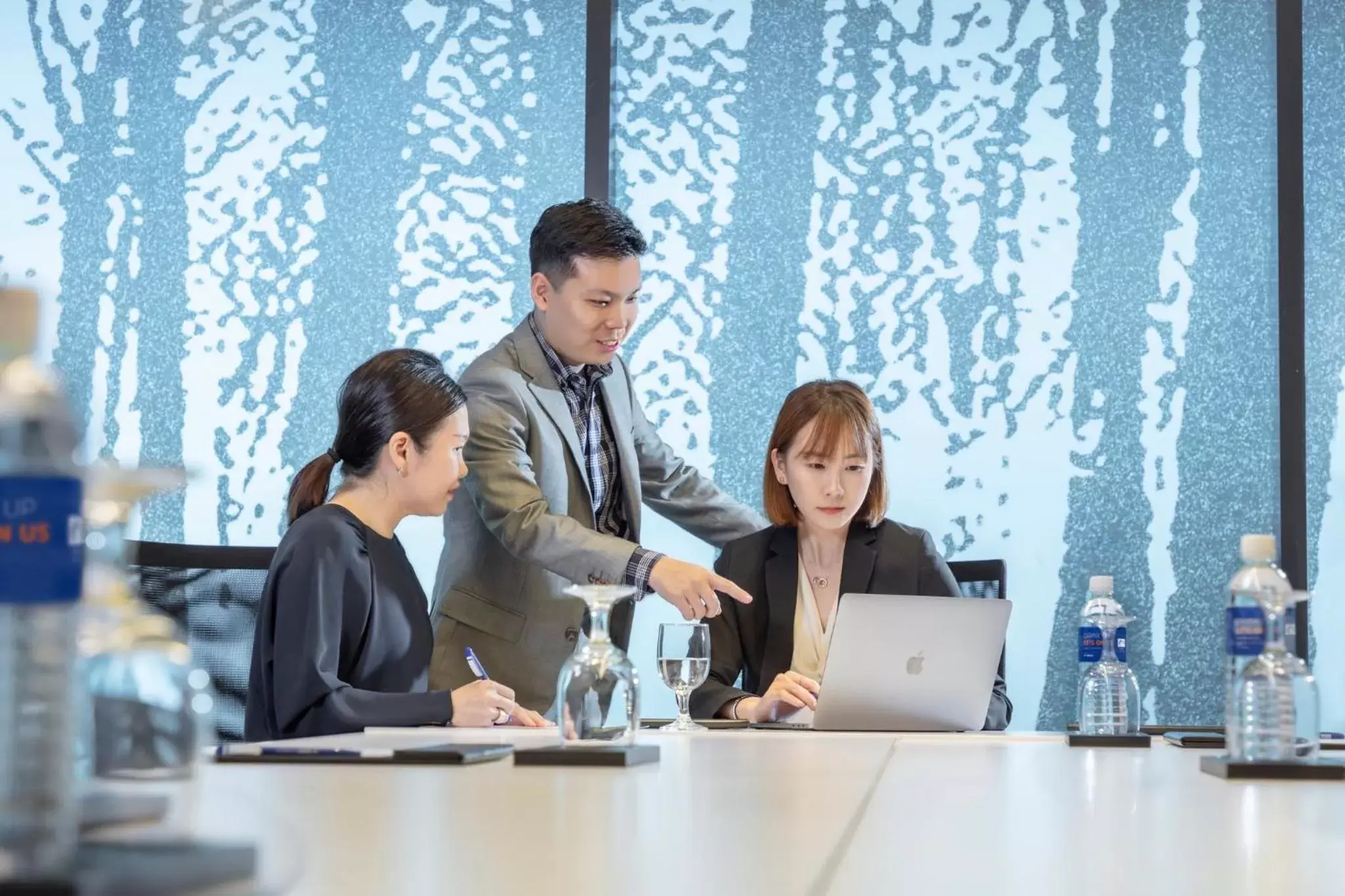 Meeting/conference room in Holiday Inn Express Kota Kinabalu City Centre, an IHG Hotel