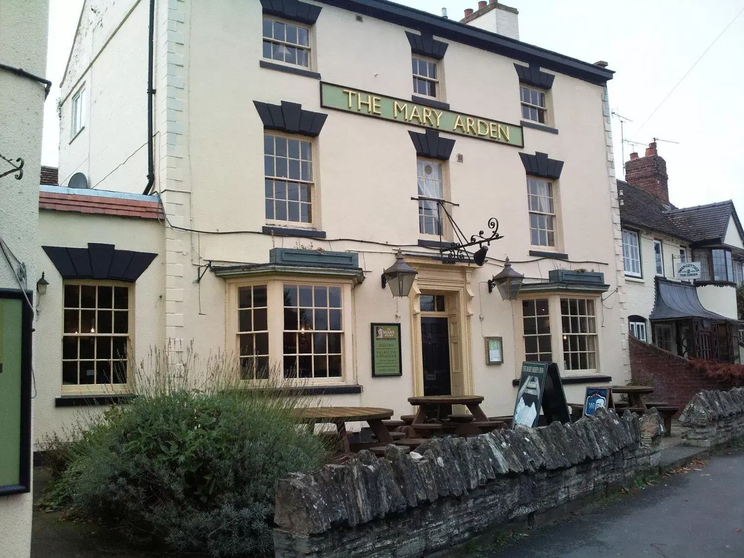 Property Building in The Mary Arden Inn