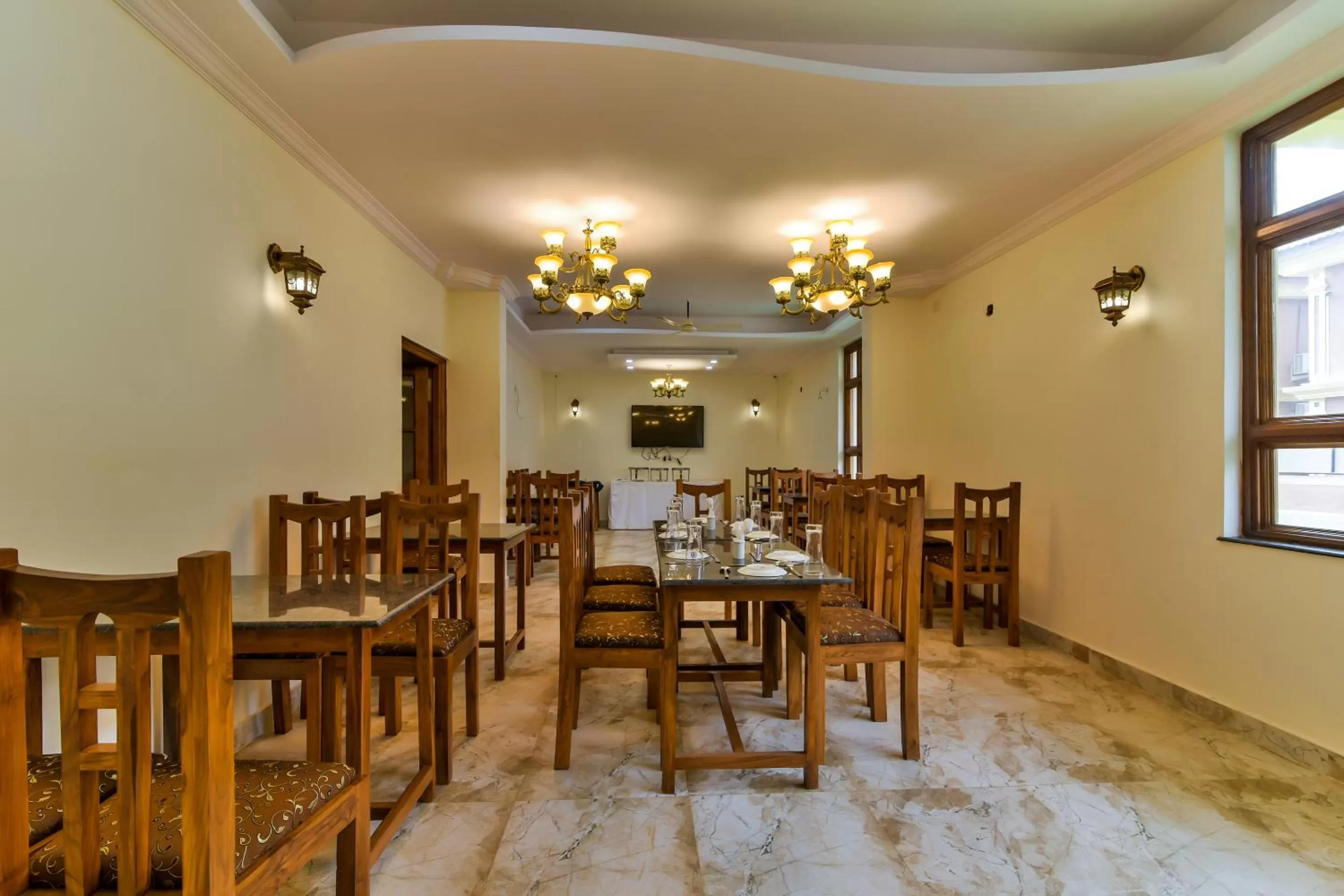 Restaurant/places to eat in Sonikas Leisure