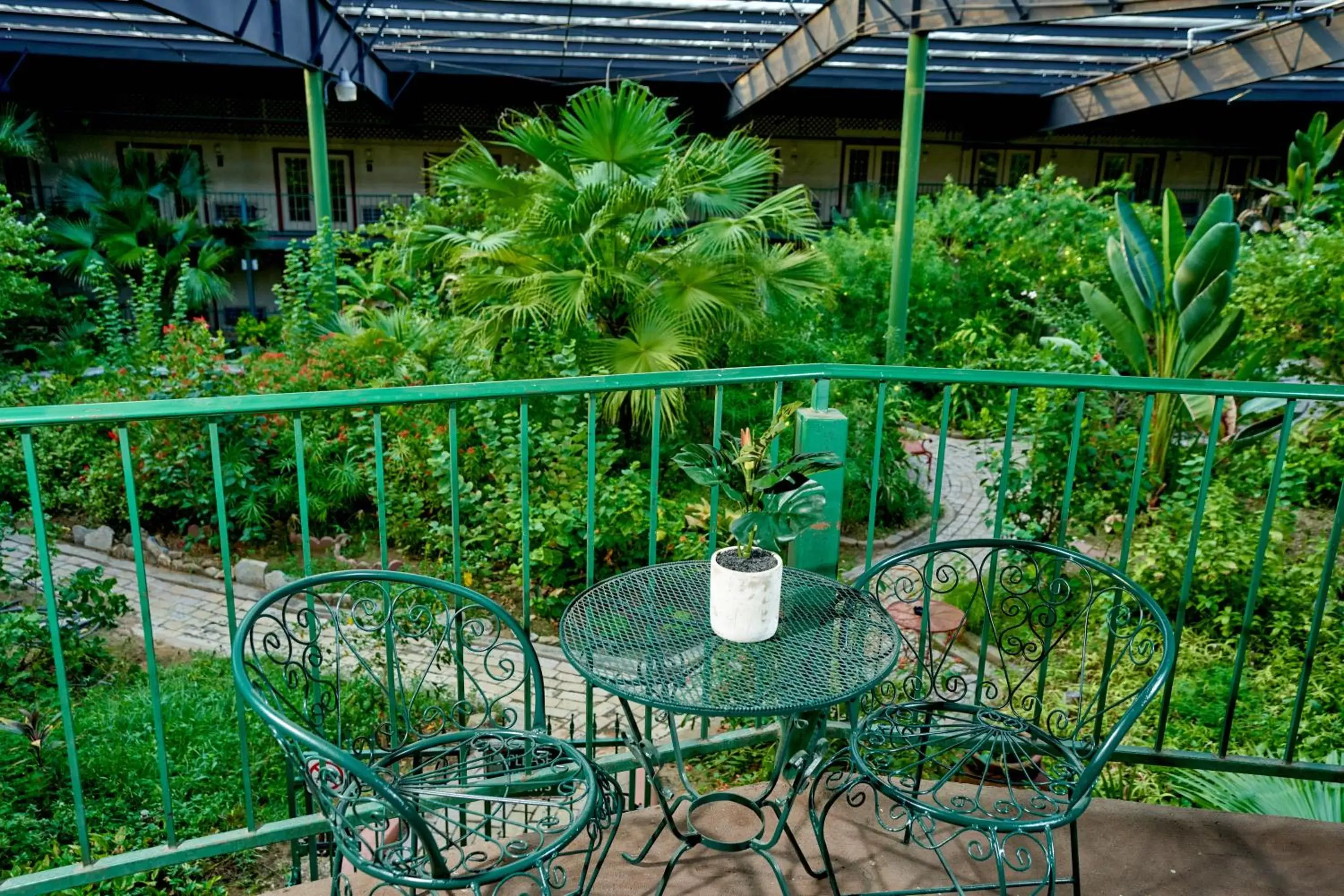 Balcony/Terrace in Family Garden Inn & Suites