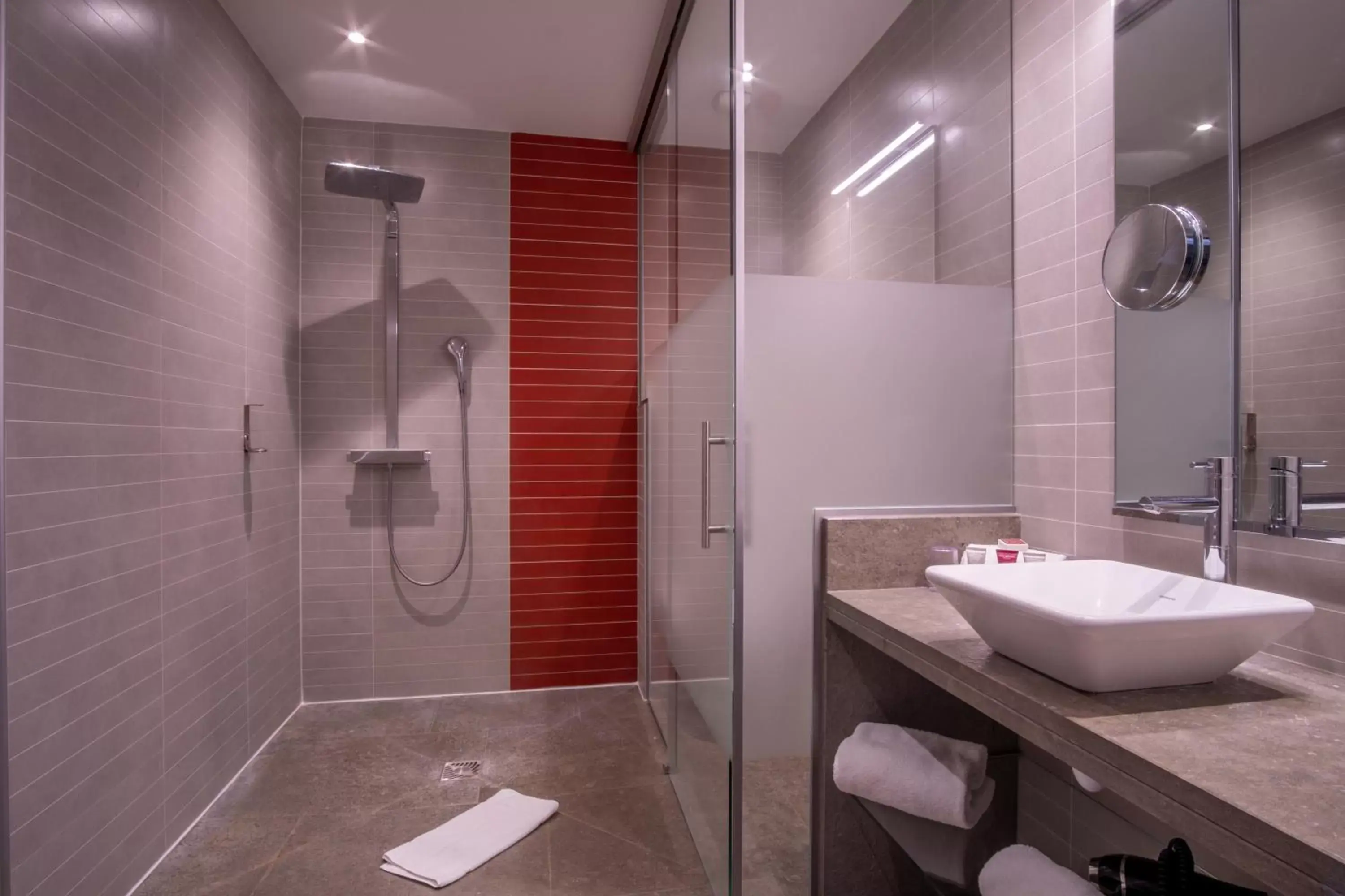 Shower, Bathroom in Kyriad Prestige Lyon Est - Saint Priest Eurexpo Hotel and SPA