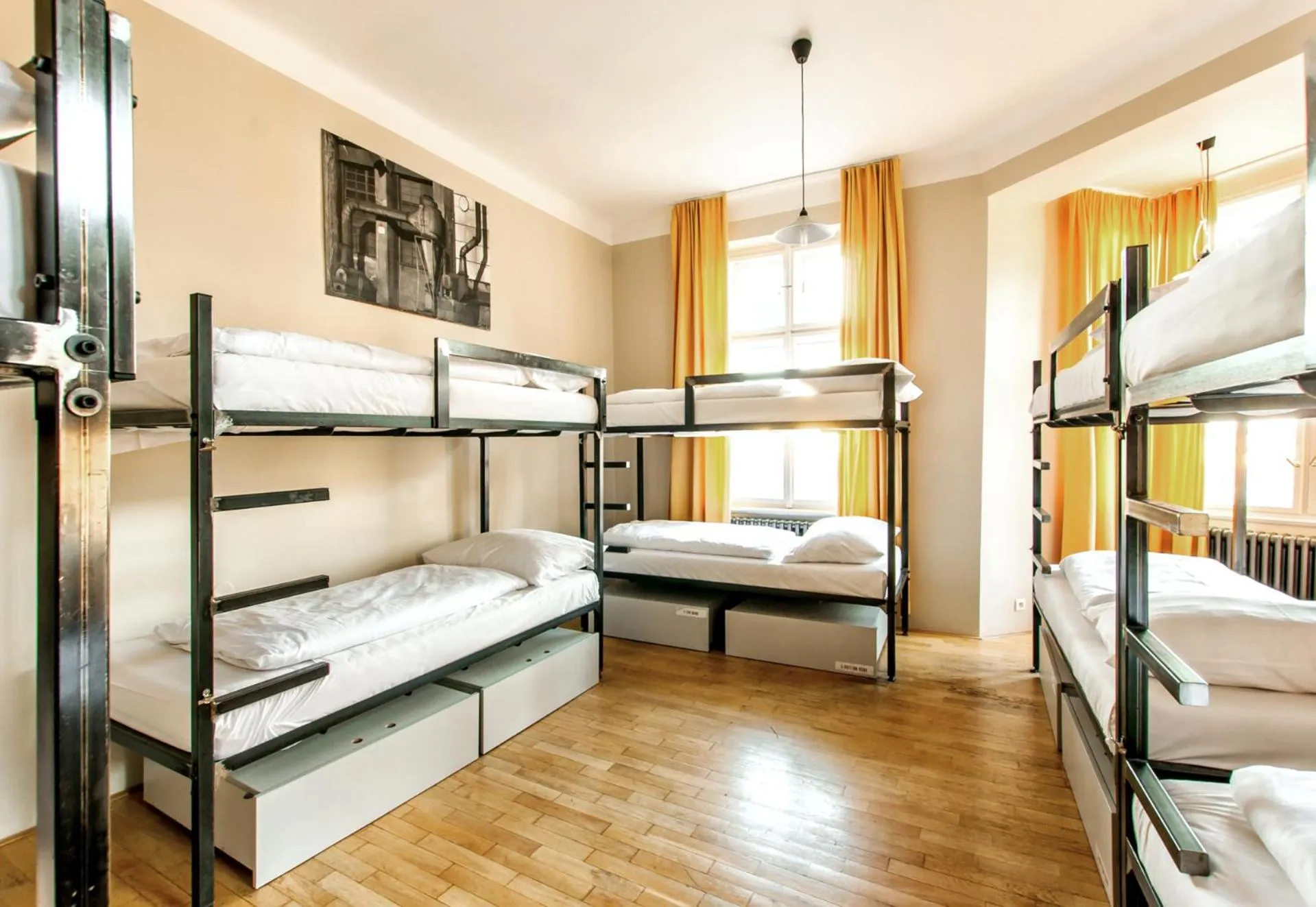bunk bed, Bed in Czech Inn