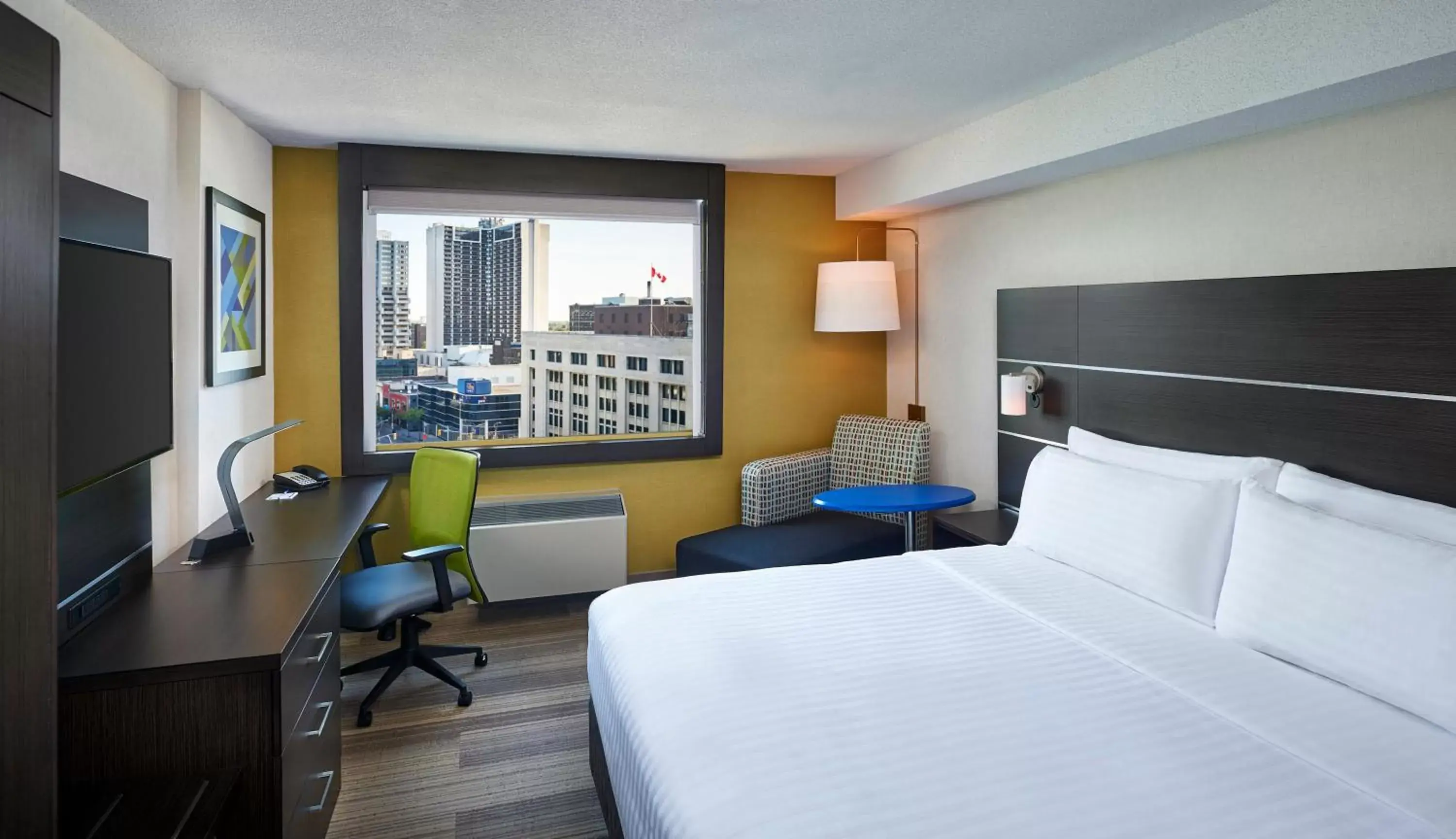 Photo of the whole room in Holiday Inn Express Windsor Waterfront, an IHG Hotel