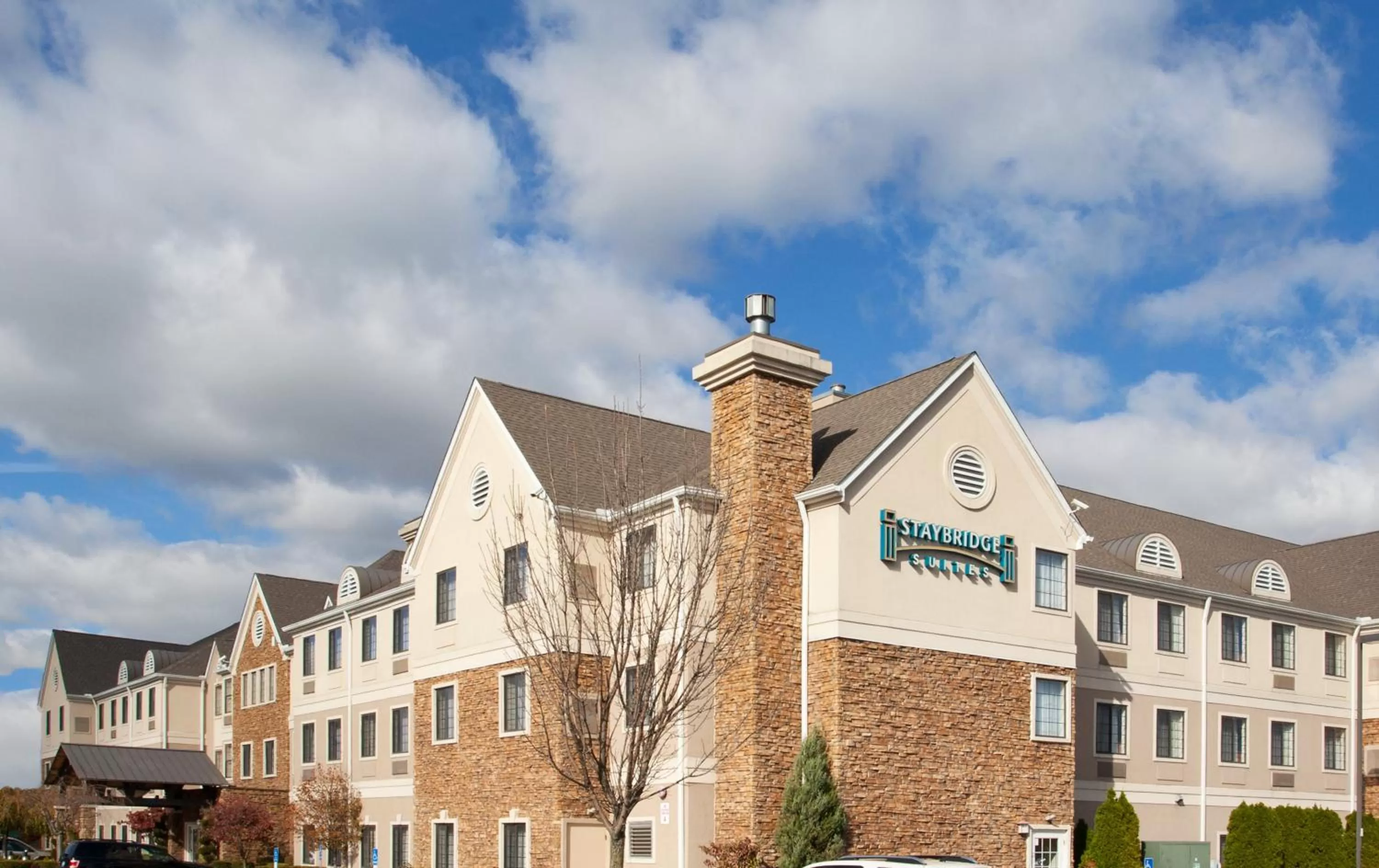 Property building in Staybridge Suites Columbus-Airport by IHG