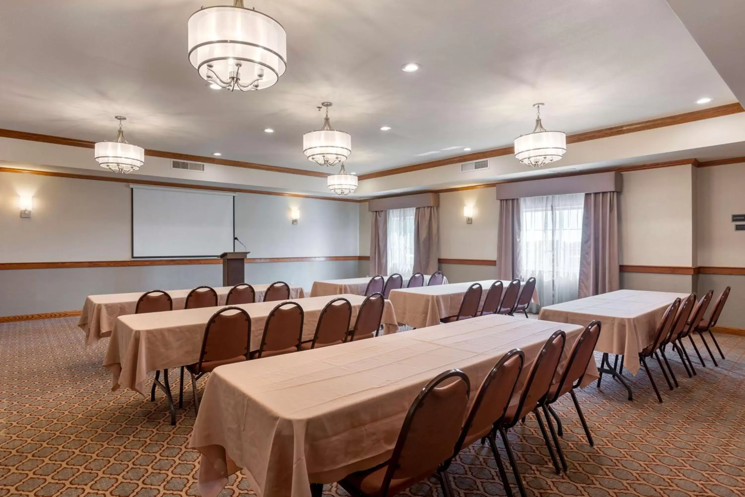 Meeting/conference room in Best Western Plus Capital Inn