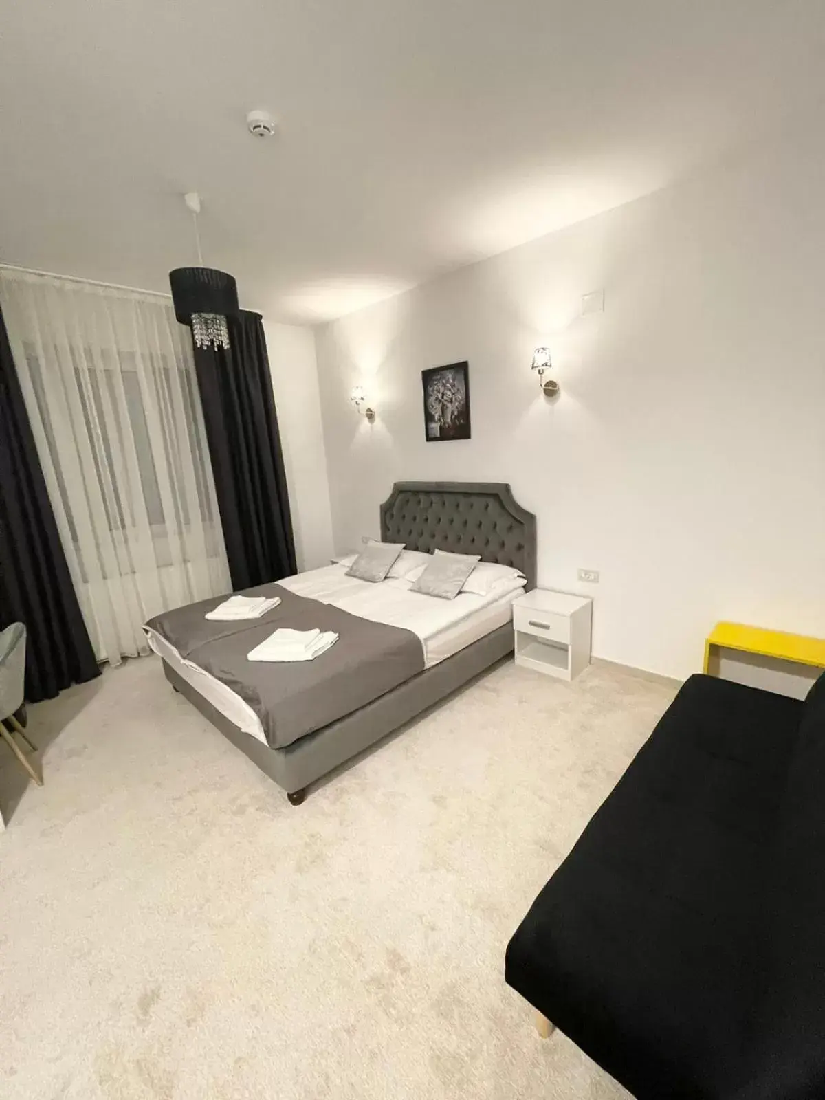 COCHET BOUTIQUE COCHET BOUTIQUE