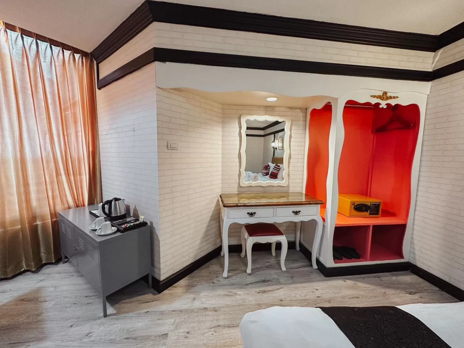 Photo of the whole room in Hotel De Khuvieng