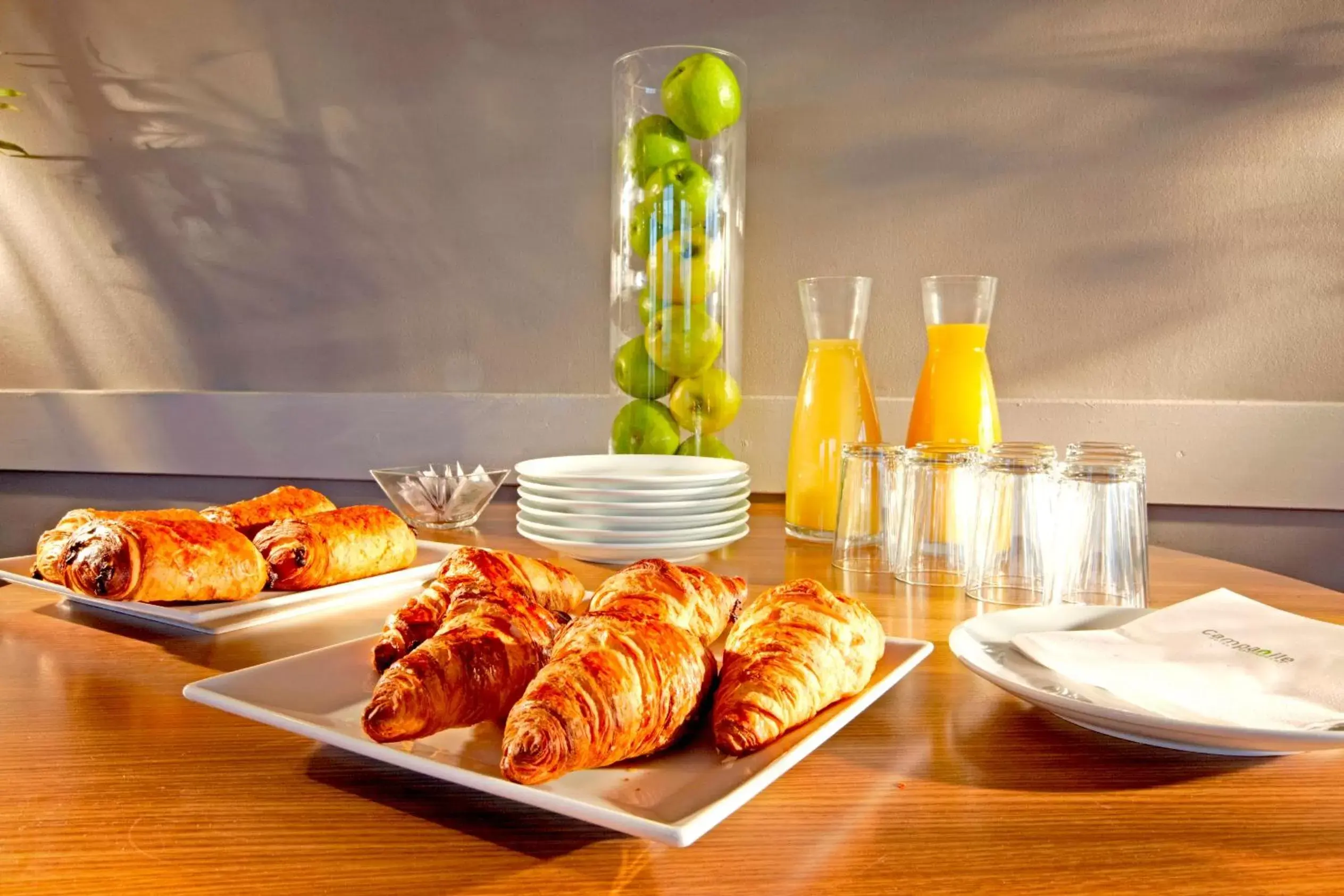 Buffet breakfast in Campanile Cholet
