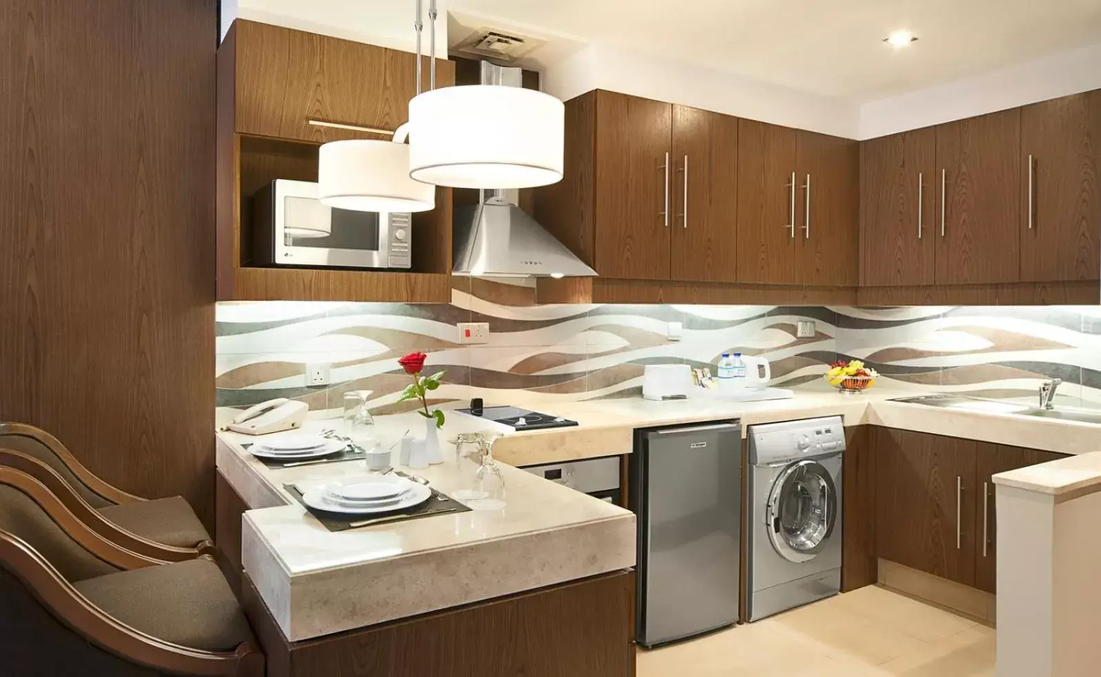Kitchen or kitchenette, Kitchen/Kitchenette in Oaks Liwa Executive Suites
