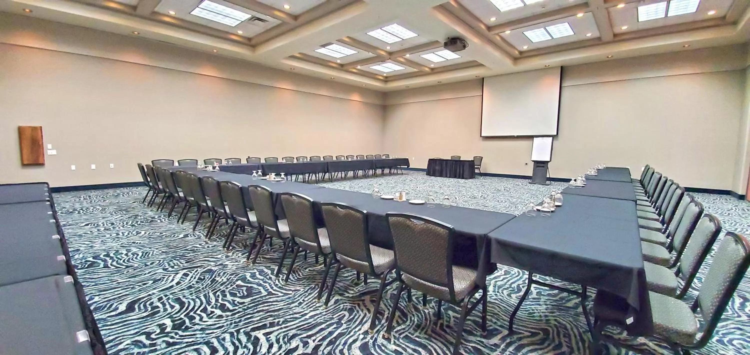 Meeting/conference room in Holiday Inn Kearney by IHG