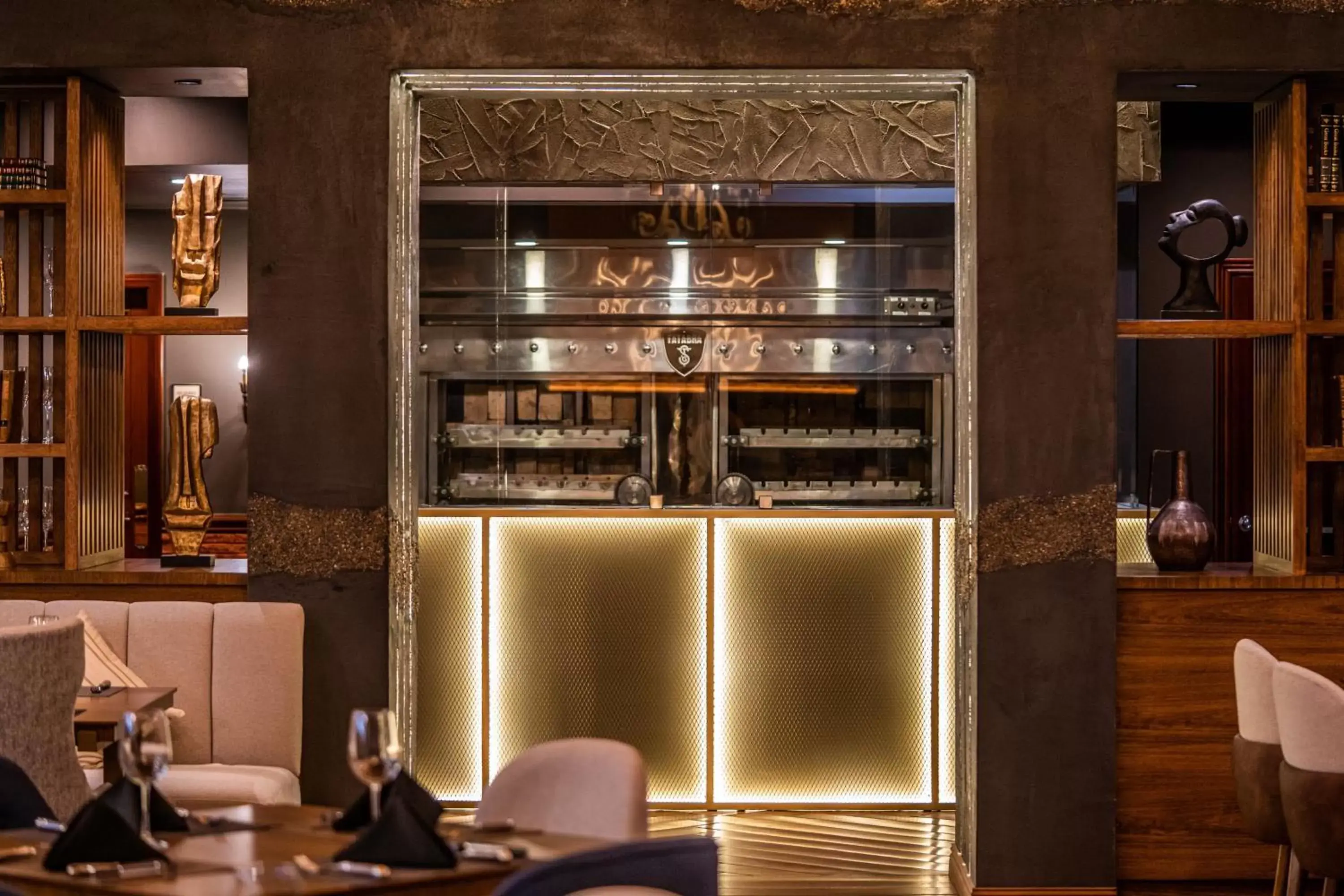 Restaurant/places to eat, Lounge/Bar in JW Marriott Quito