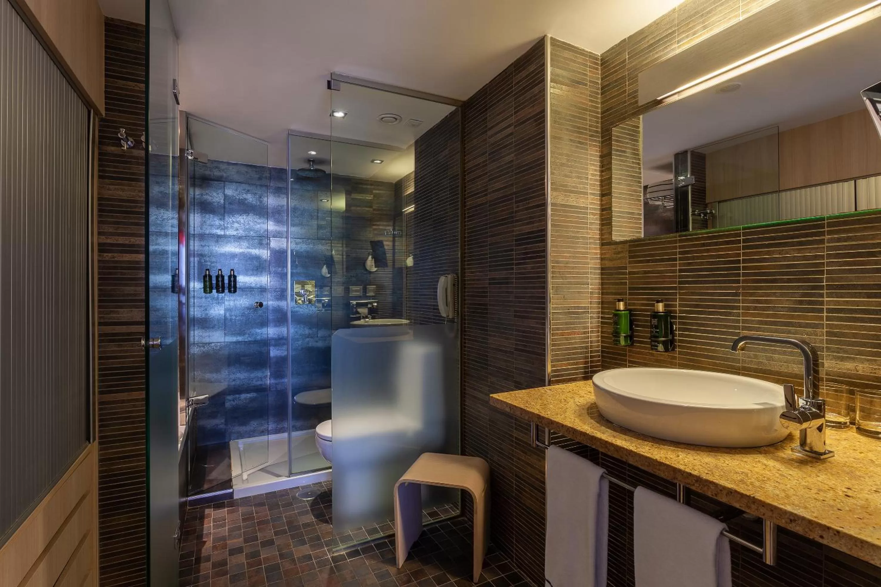 Bathroom in Melia Sevilla