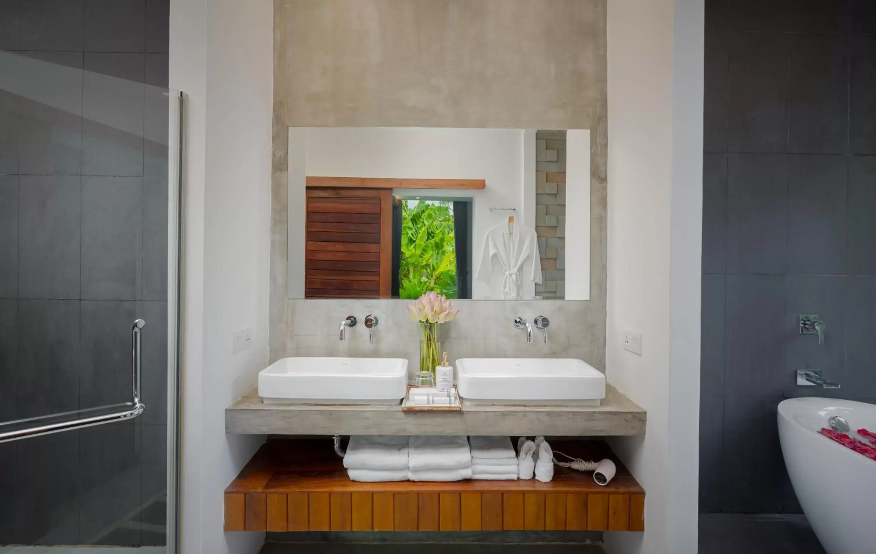 Bathroom in Shintana Saya Residence