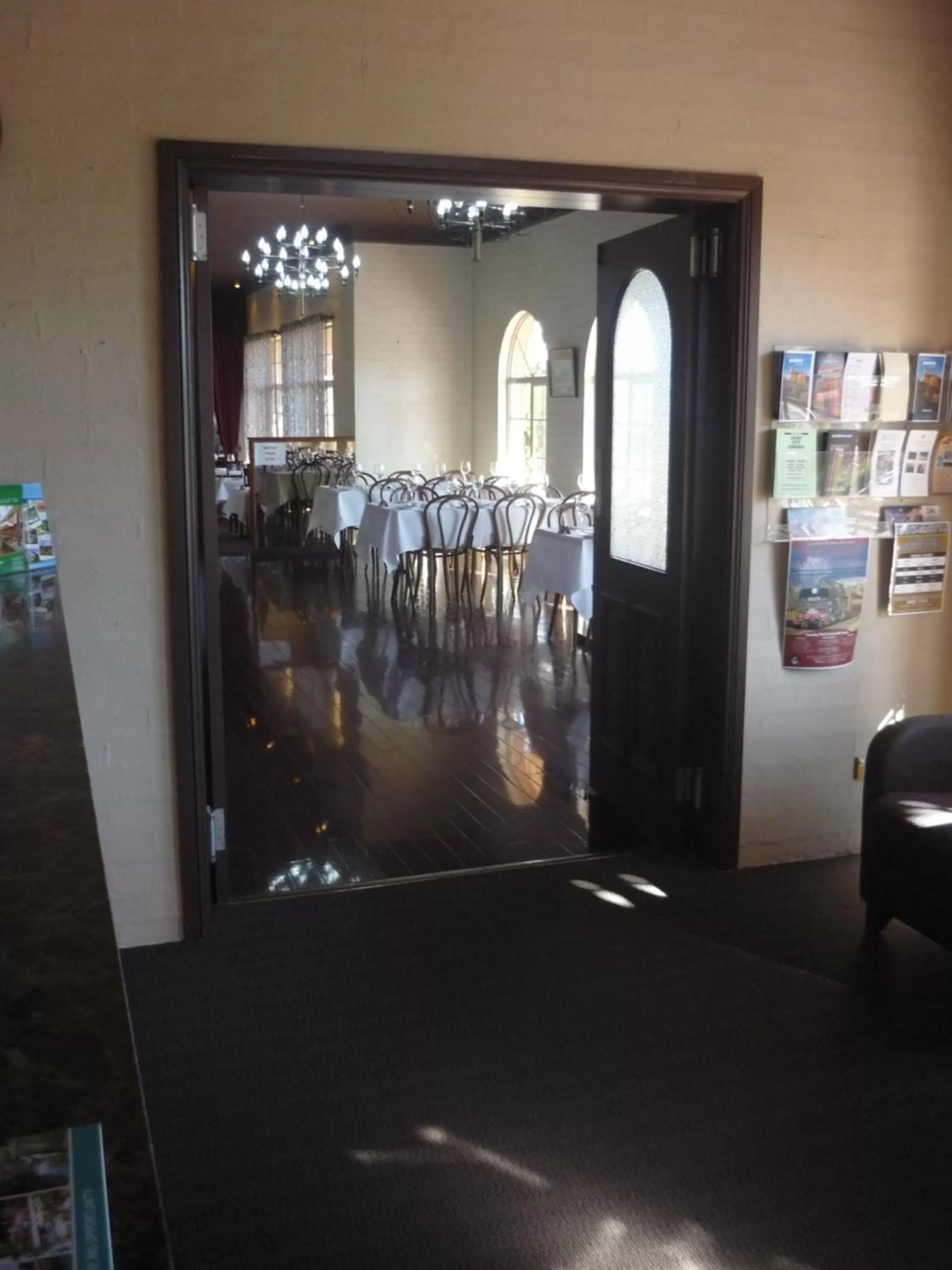 Restaurant/places to eat in Heritage Motor Inn Goulburn