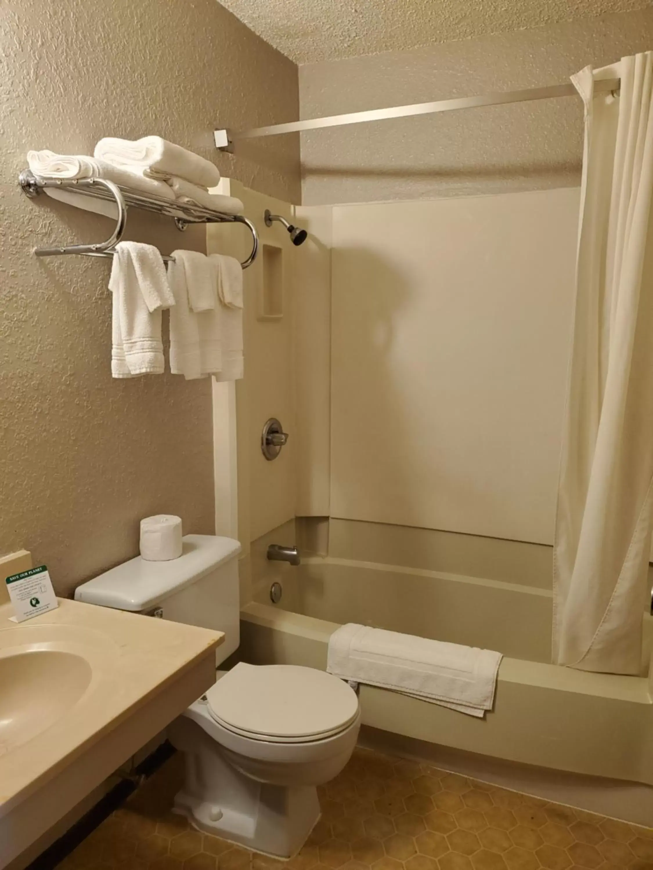 Bathroom in Bison Plains Lodge